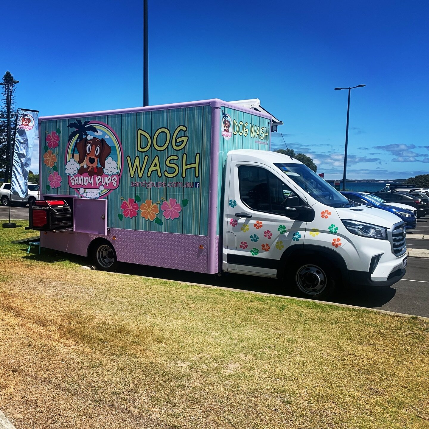 Super cute dog wash @sandy__pups spotted beachside by Cee &amp; See 🐶💕 Perfect for all the fur babies staying at the park 💗
.
#ceeandsee #seaside #beachlife #sandypups #dogslife #rediscoverockingham #rockingham #seeperth #caravanandcampingwa #lets