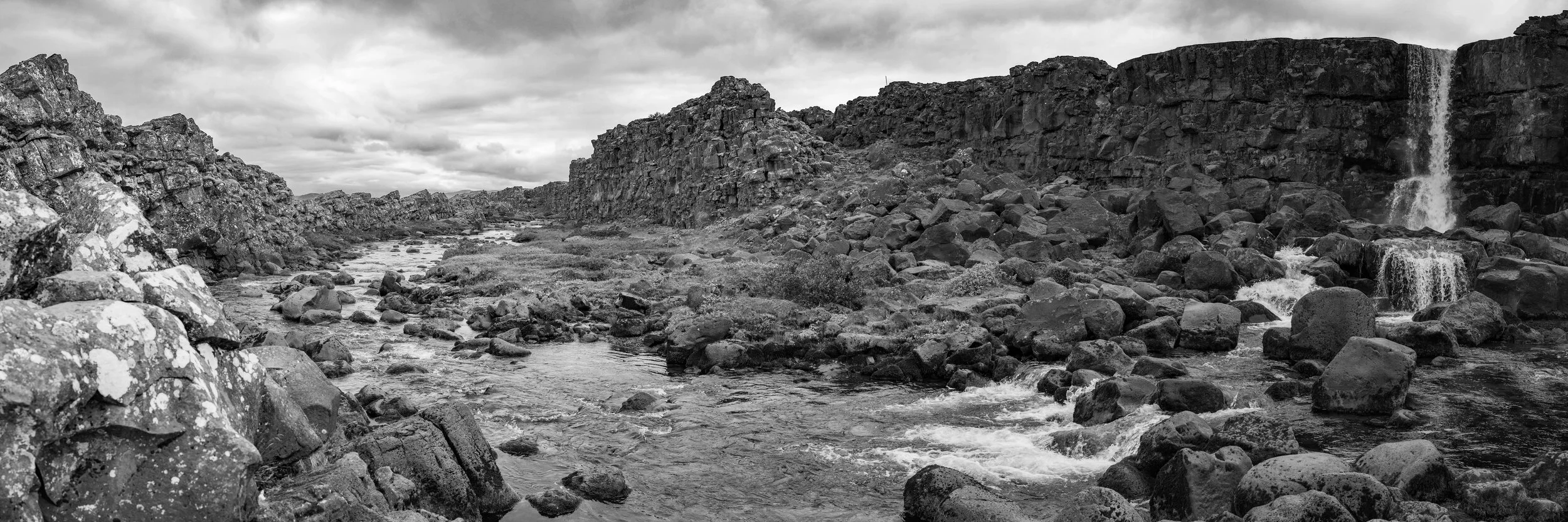 22 Pano Althing 14 12x36 bnw.jpg