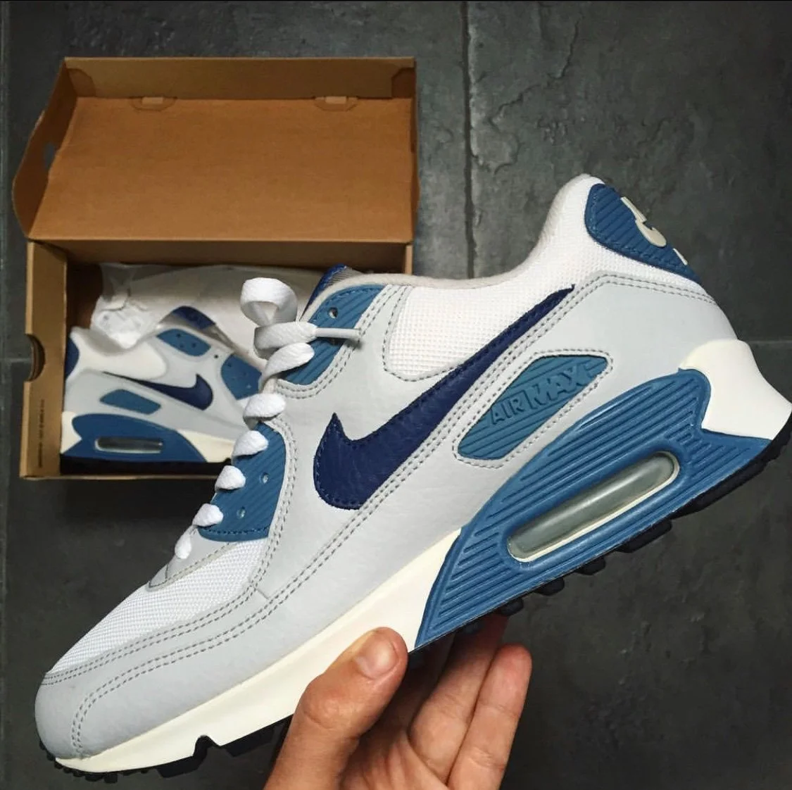 air max 1 storm 2002