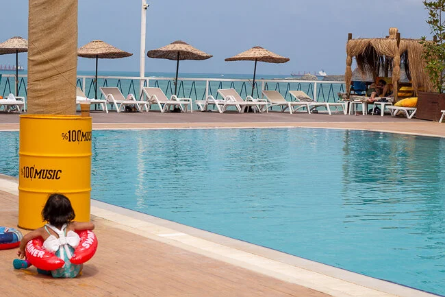 solar-beach-kilyos-pool