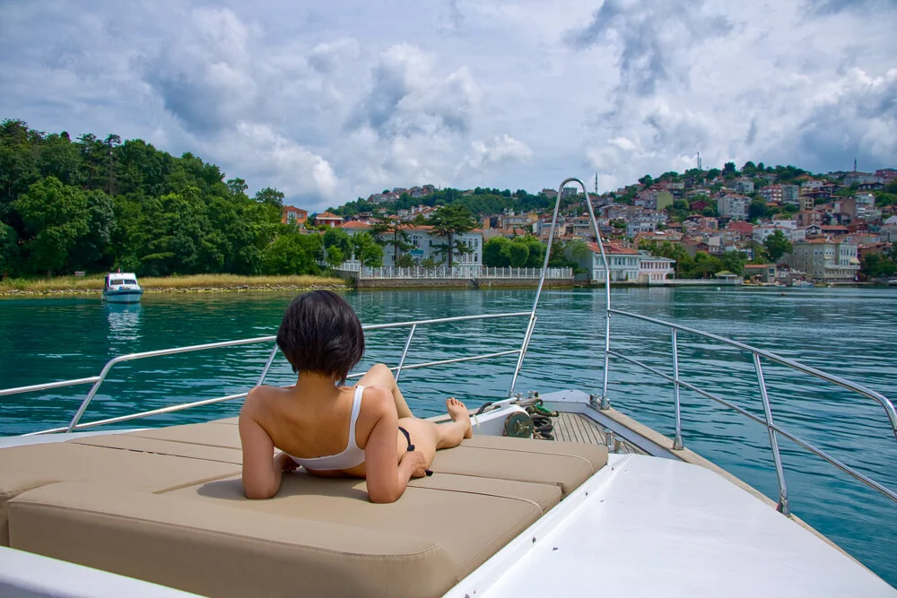 How to rent a yacht in Istanbul