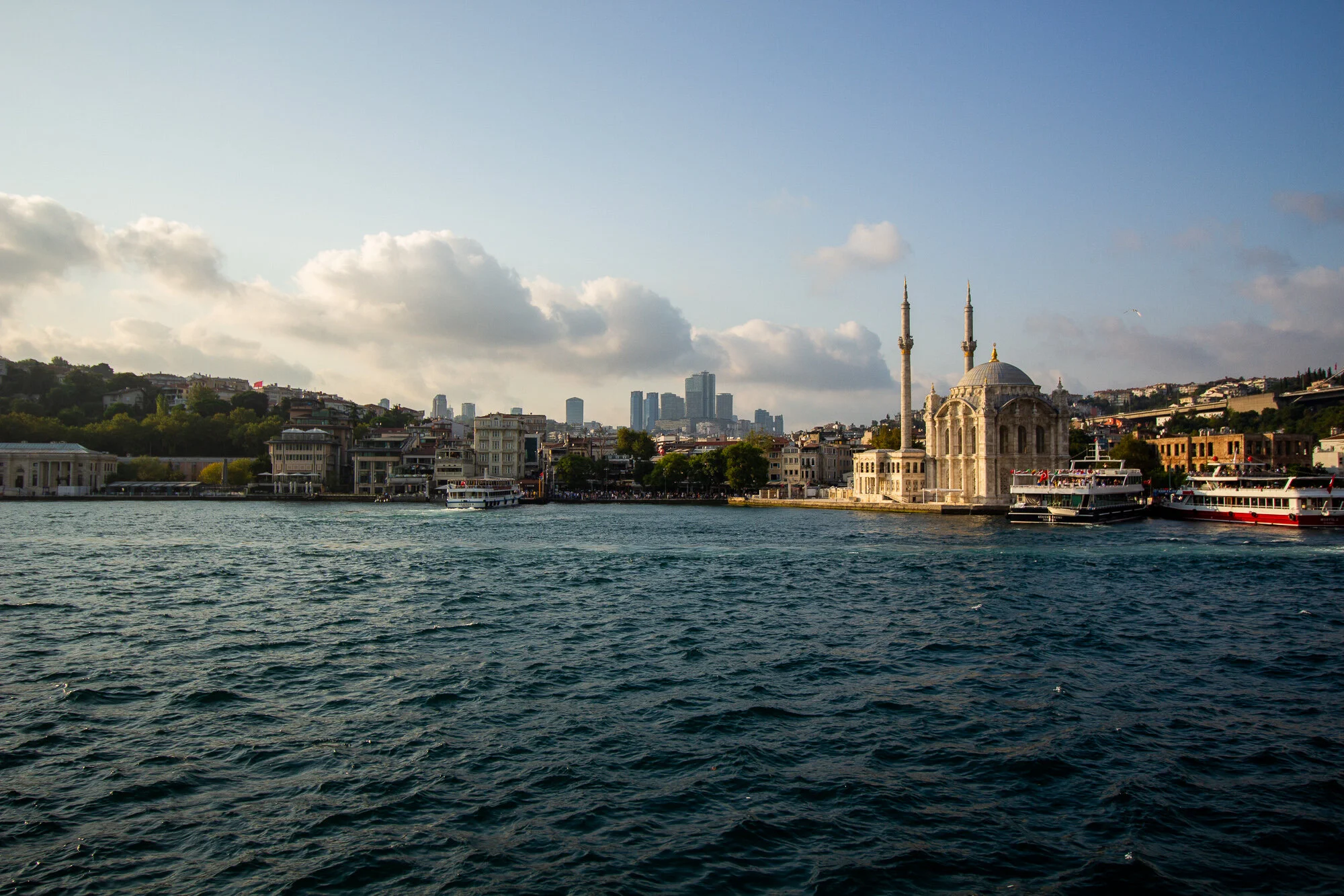 We found an apartment! (And a boat tour)