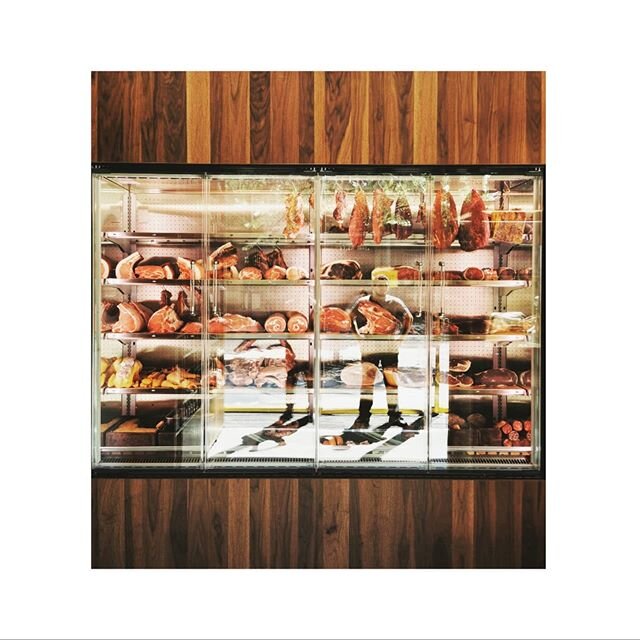 Waiting for you .... #wereopen #butcher #bordeaux