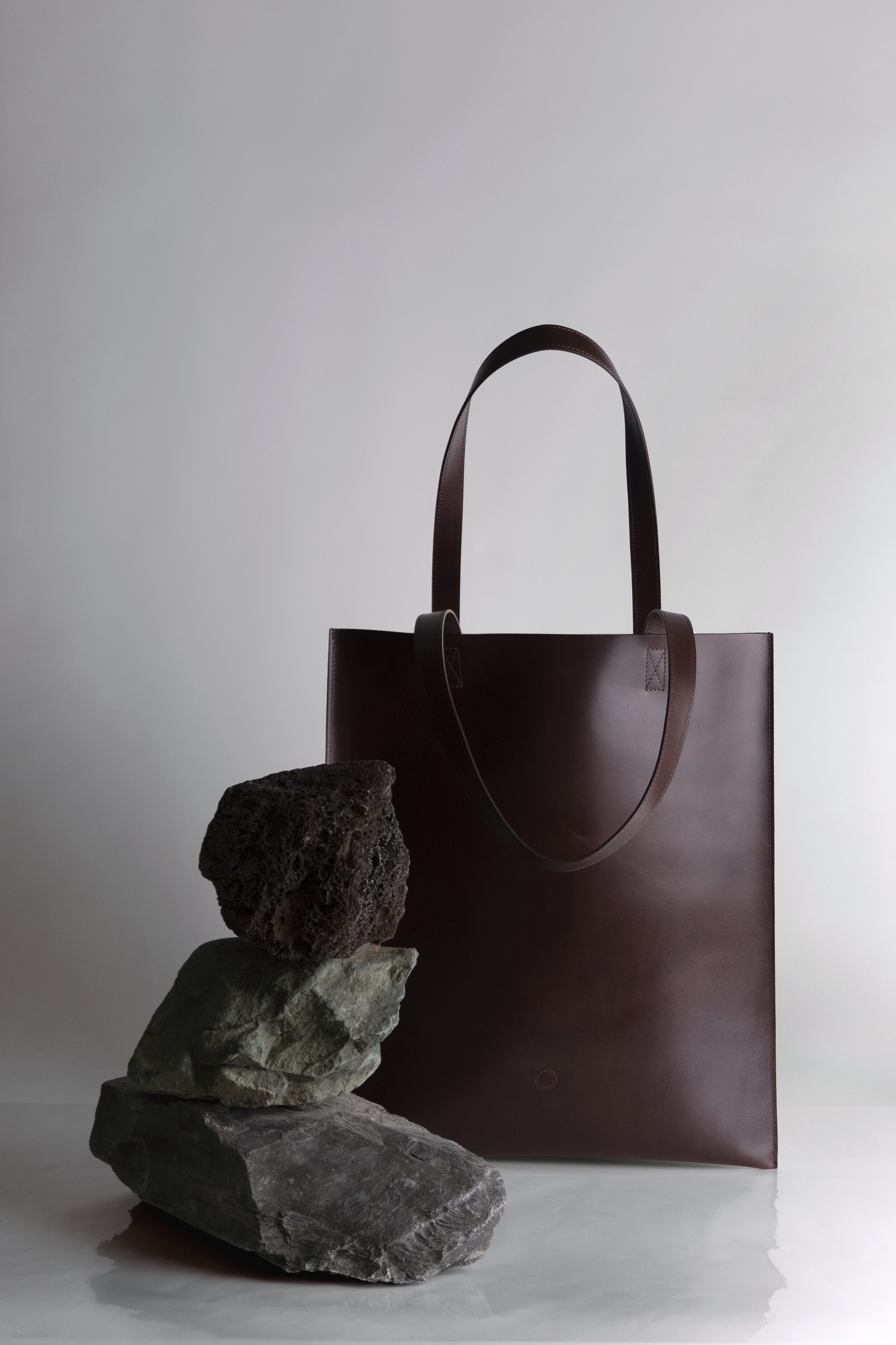 albertine-tucknott-stylist-still-life-leather-bag-sculpture.jpg