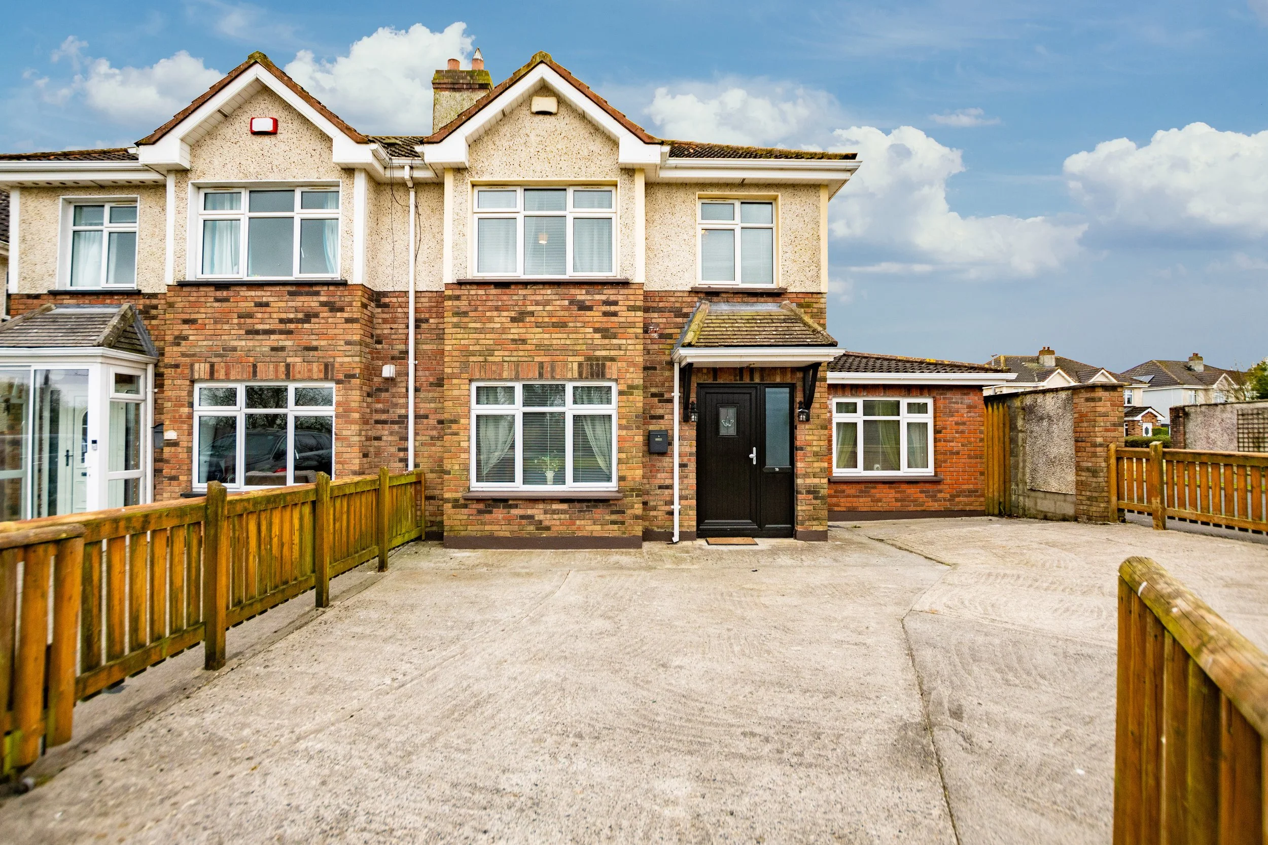 76 Rahanine Manor - 8.jpg