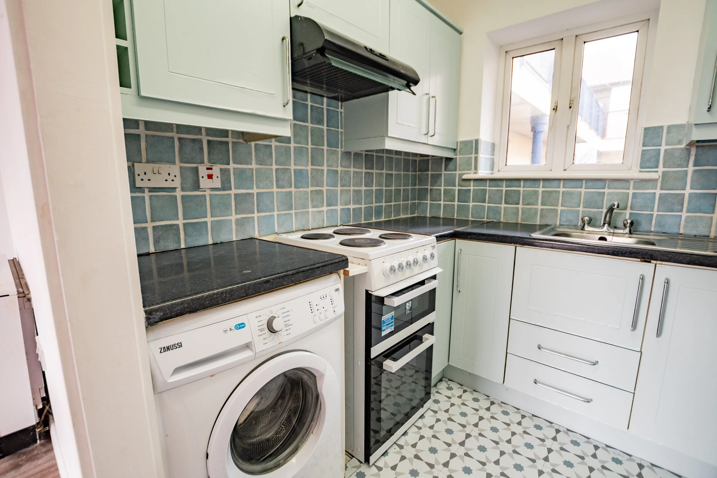 28 Harbour Court - 31.jpg