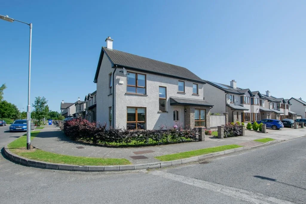 1626797595_102_10622_NDUgUmFkaGFyYyBBbiBNaHVpbGlubi0gM