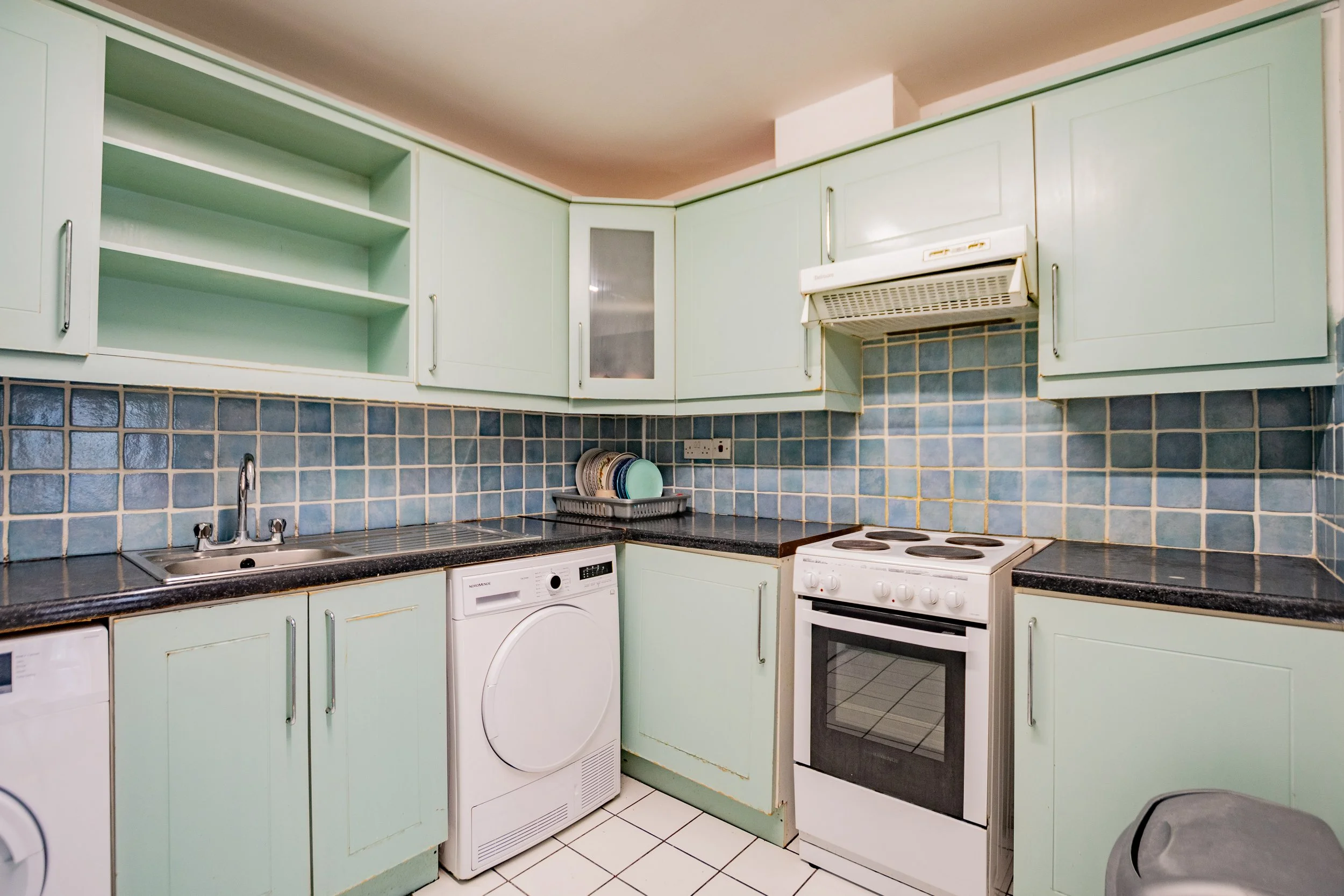 4 Harbour Court - 28.jpg