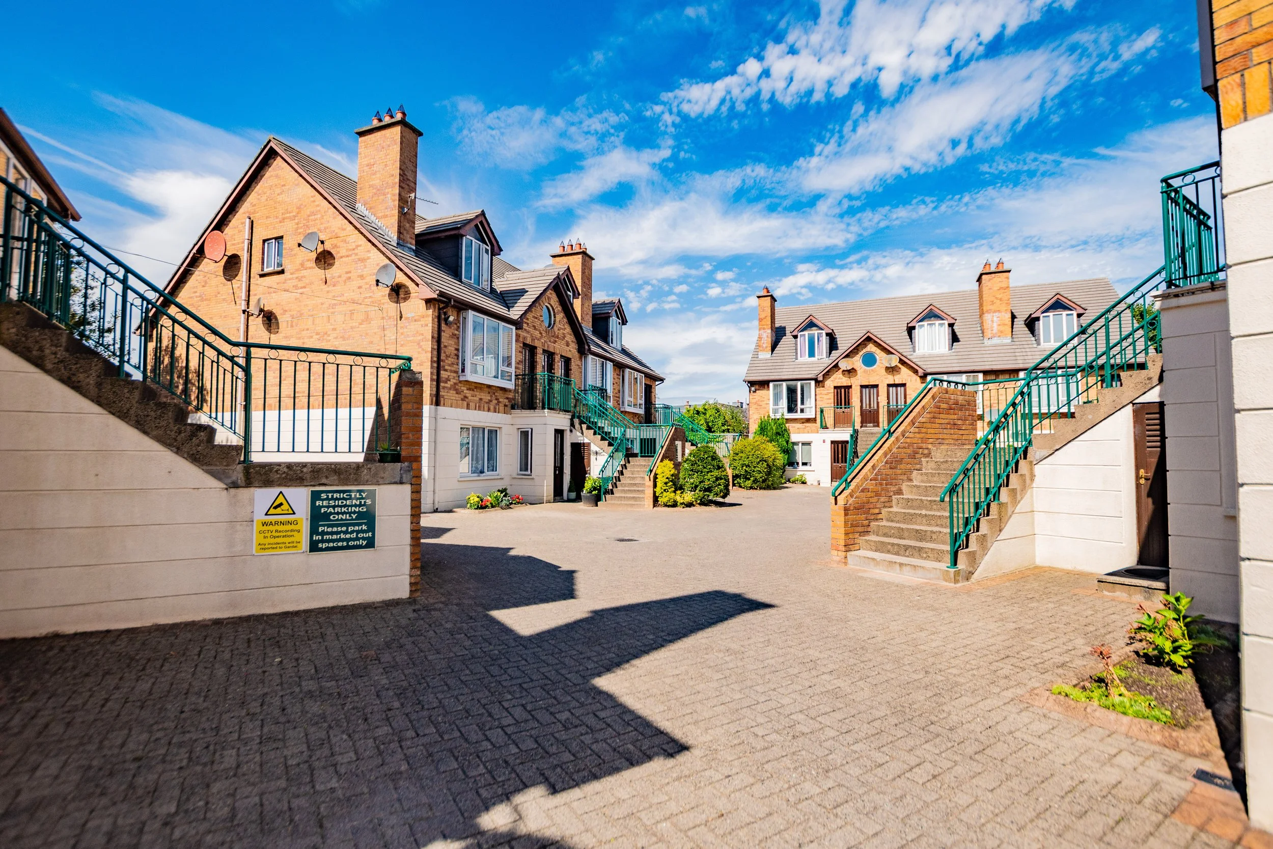 17c Friars Court - 6.jpg