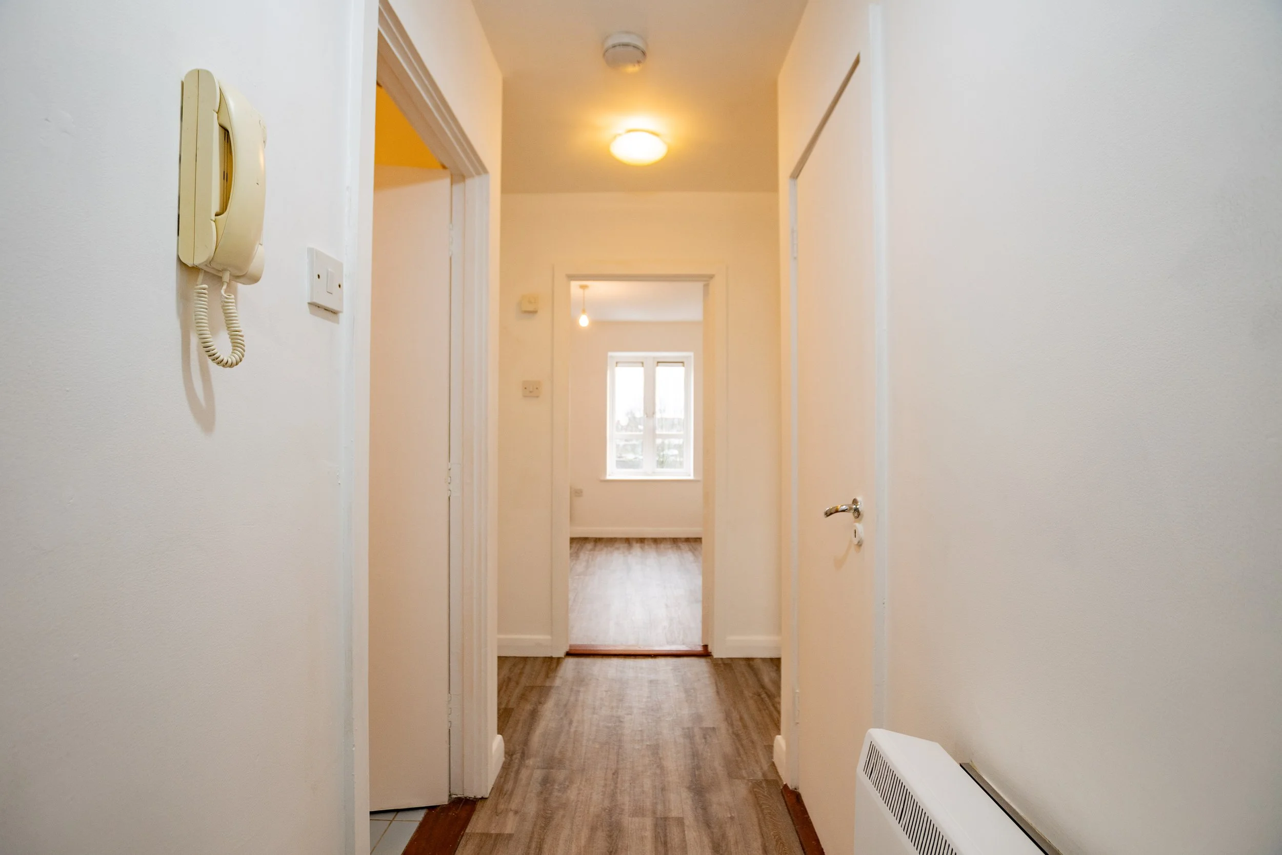 28 Harbour Court - 19.jpg