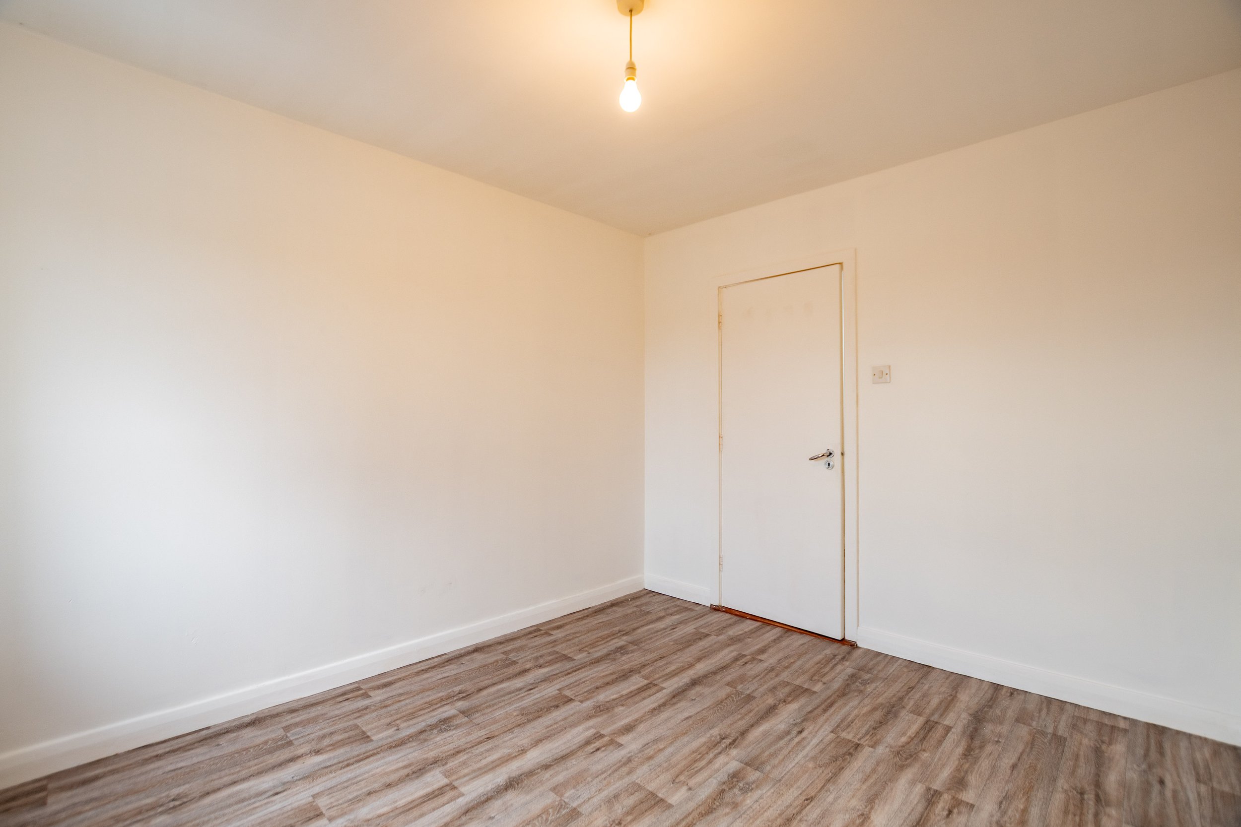 28 Harbour Court - 46.jpg