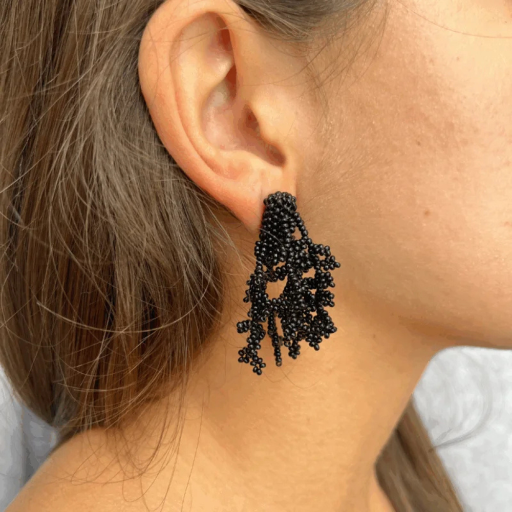 seaweed earrings small black (2).png