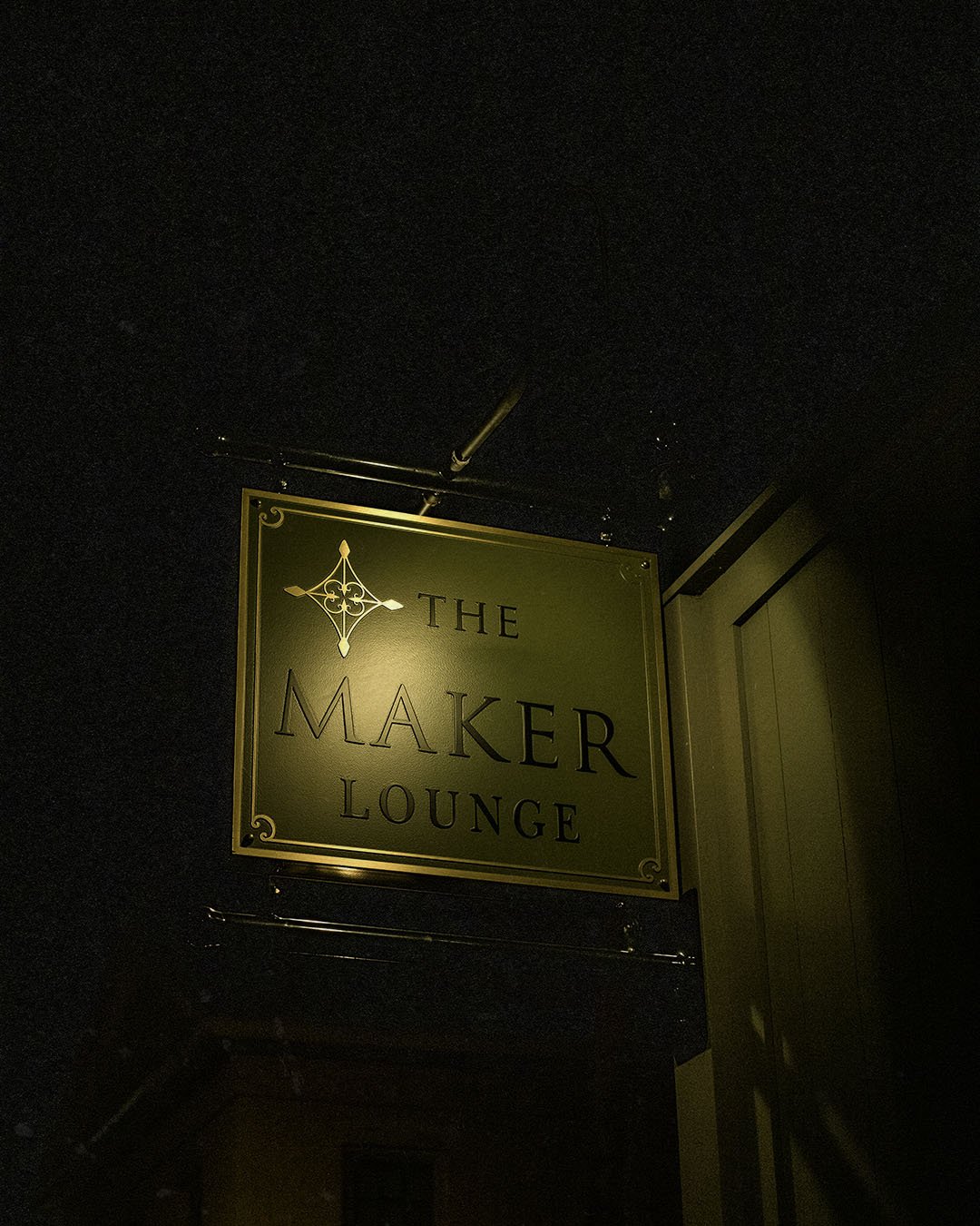 maker-lounge-sign.jpg