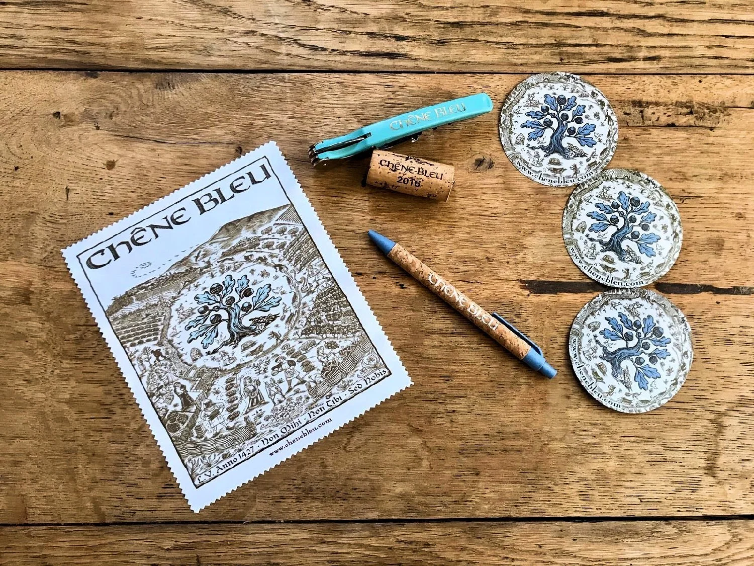 Chene Bleu Wine Gifts