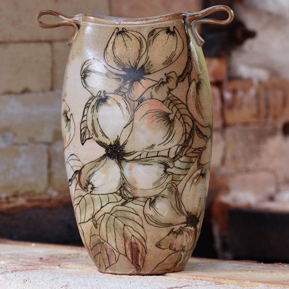 Juicy Dogwoods

Sometimes, even thought you don&rsquo;t deserve it, the wood kiln makes a pot extra extra juicy. Thank you, woodkiln. This vase has crystals, natural ash glaze, colors from soft peaches to creams and pale yellows and the inside glaze 