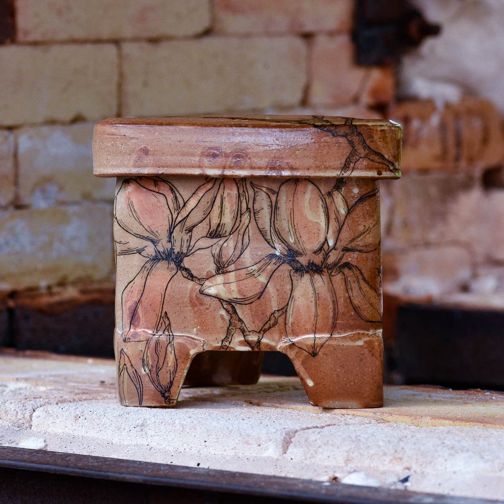WFVase9 Tulip Mag Box-2.jpg