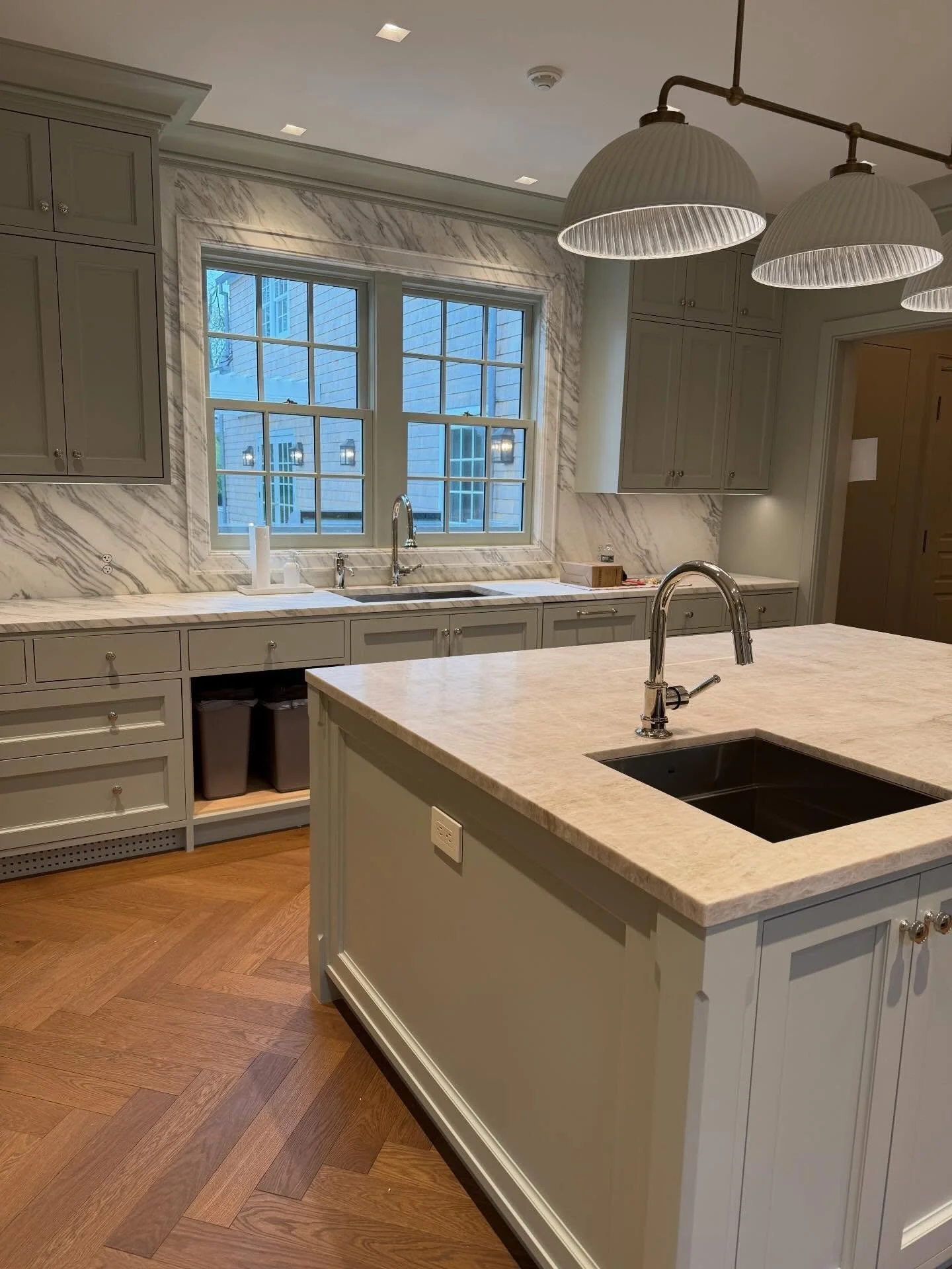 More progress in East Hampton with @kellyrosendesign!  Punch list is ongoing and clients will be in soon.  Swipe for the before of this now gorgeous kitchen.  What a big difference two years makes.  #easthampton #gutrenovation #shinglestylehouse