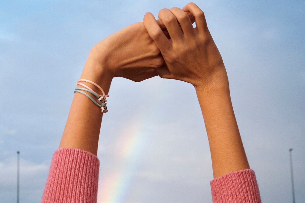 Louis Vuitton on X: More than a symbolic gesture. Every purchase of a  #LouisVuitton Silver Lockit bracelet supports @UNICEF's mission to support  millions of vulnerable children. #MAKEAPROMISE at   UNICEF does not