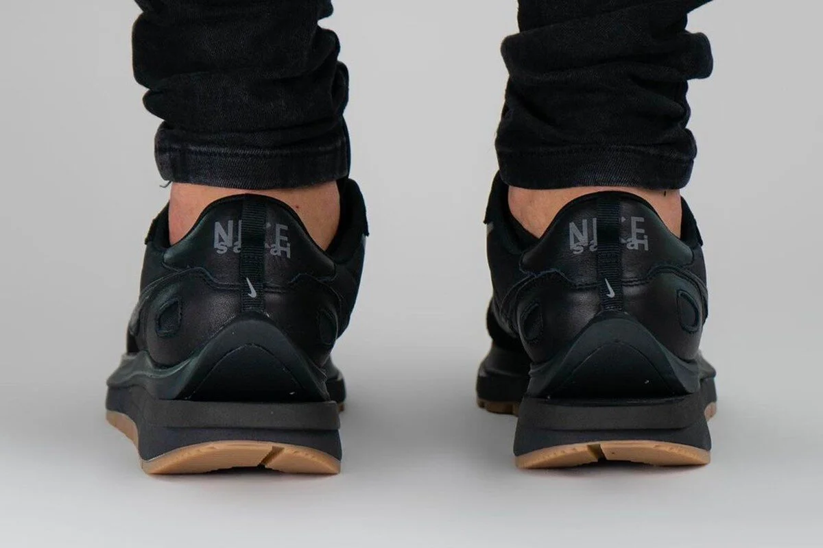 Sacai X Nike VaporWaffle 'Black/Gum' DD1875-001,Sneakers