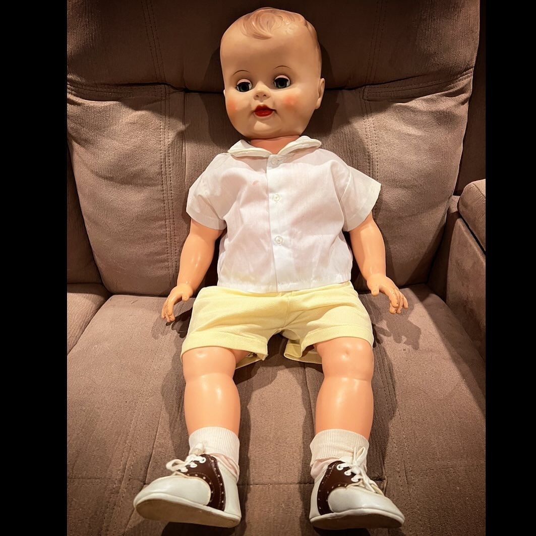 What would you do if you found Benjamin in your room one night? 😱😳🫣

Do you think Benjamin is creepy?!?!? The family hates him, but that doesn&rsquo;t stop me from hiding him around the house on occasion! 😏 

#creepy #creepydoll #creepydolls #cre
