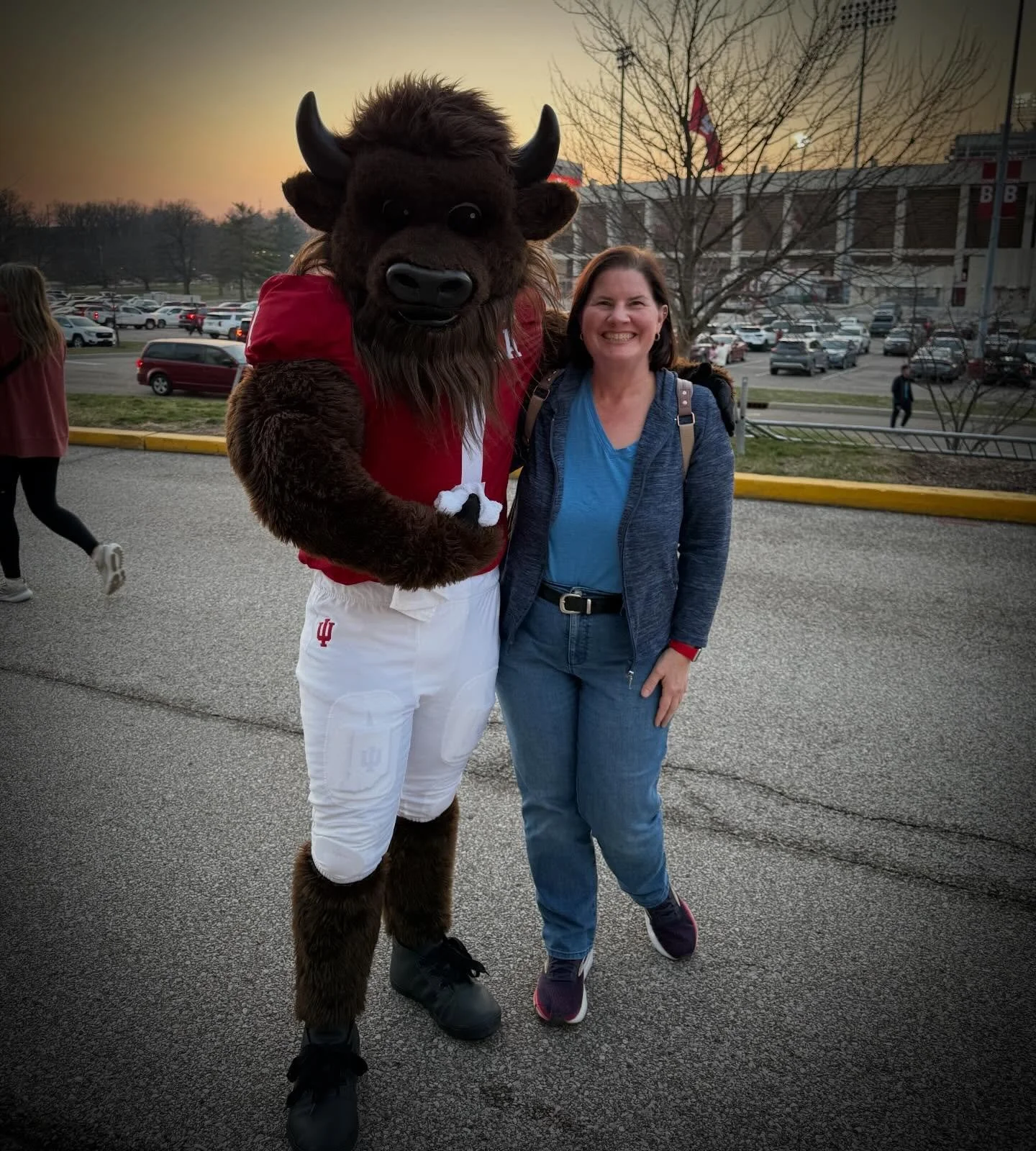 Me and my BFF ❤️🦬 

Life has been busy &amp; chaotic in a great way, and I&rsquo;ve not been around on here as often, but I&rsquo;m still lurking in the shadows!!! 

Things are progressing for the release of Of Beasts &amp; Bones and other projects,