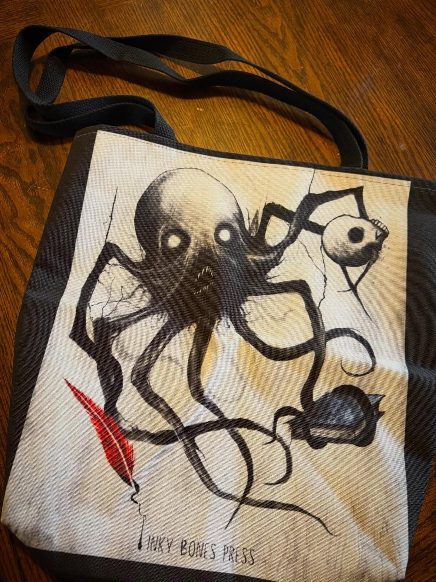 I got some fun merch mail today! I wanted to see the tote bag in person, and I love it!!!! I have new bookmarks for StokerCon, and I recently got a ton of stickers, too. 📚😱

I might do something fun with the bag as a giveaway soon, so keep your eye