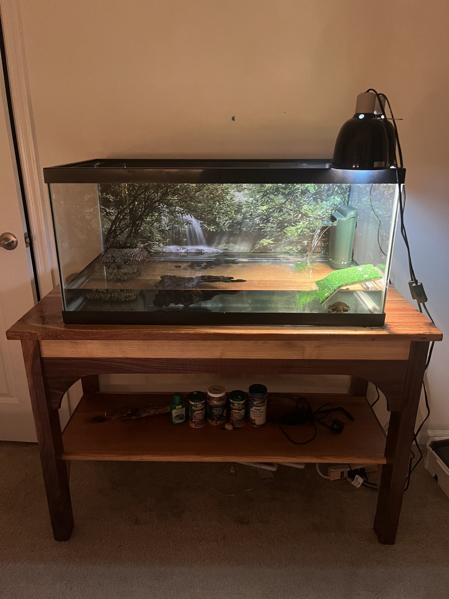 Custom aquarium table