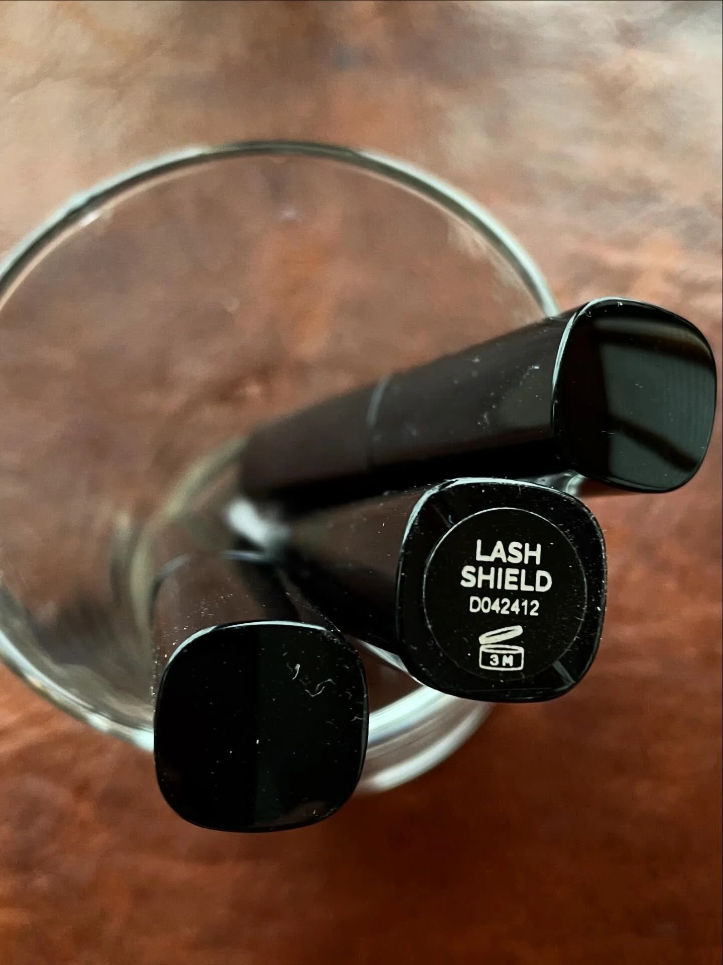 Cold weather making you cry? Try our lash shield over any mascara to create a water proof barrier! Hello Snow ❄️