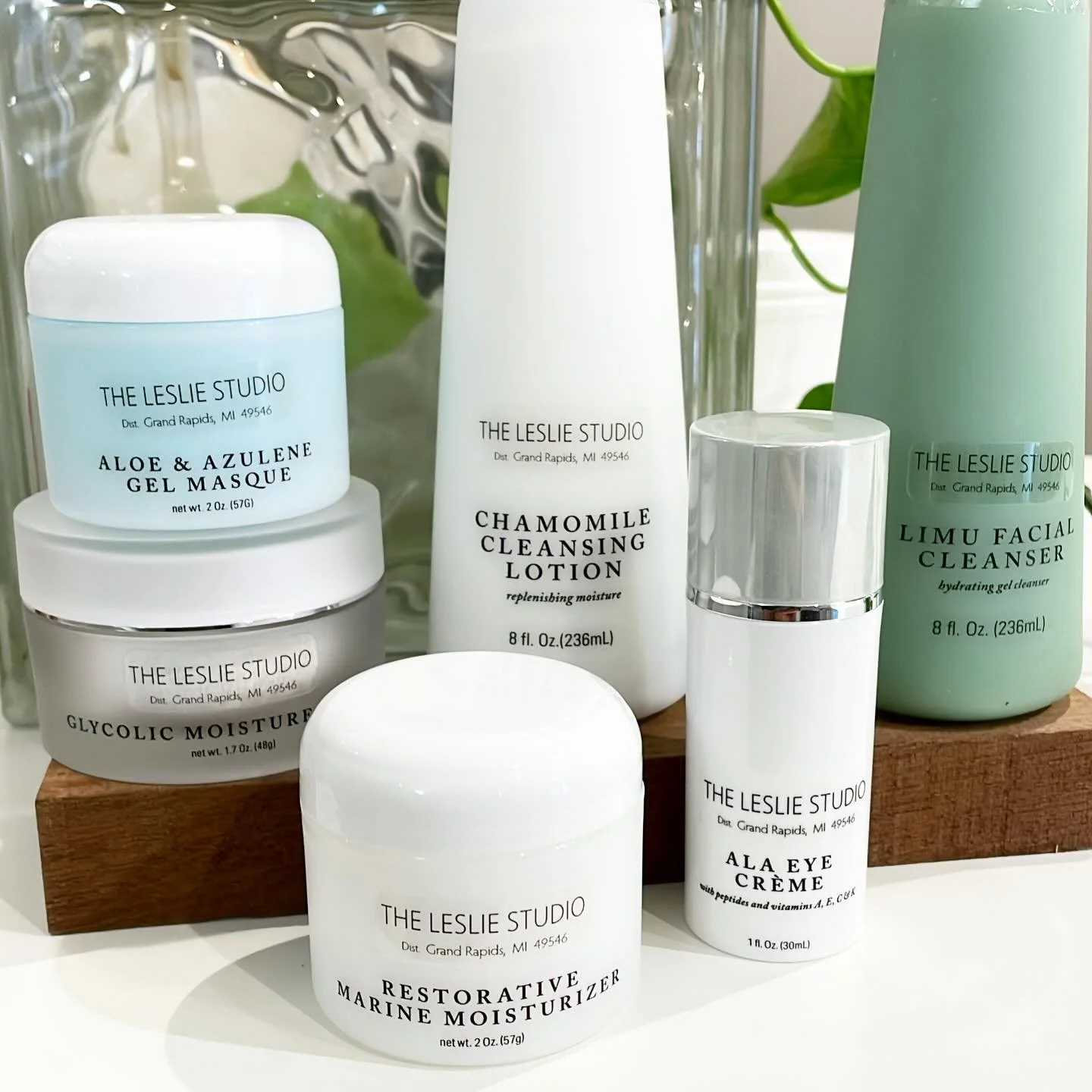 We have a selection of post surgical skin-care products ready to pamper and heal your skin. Cleanser ✅ Moisturizer ✅ Treatment ✅