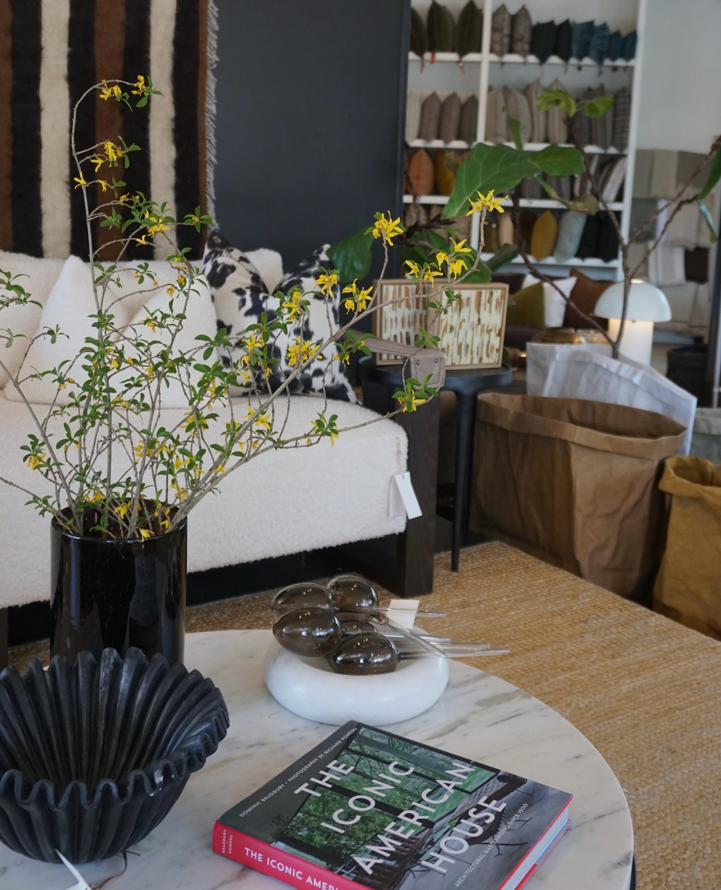 little details that elevate the space&hellip; 

#shoppatina #design