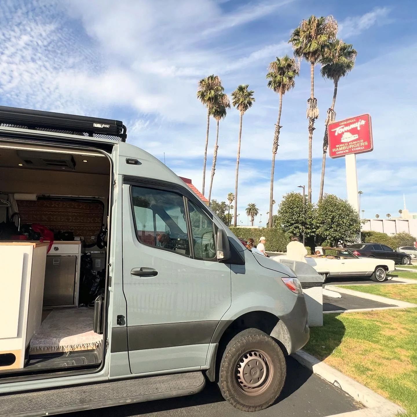 Studio lights, Hollywood style ✨
#bts #RamonaThe4x4 #Hollywood #Photoshoot #Videoshoot #MercedesSprinter #Studio #MobileStudio #MakeupByHGrace #styling #creative #california #losangeles #mercedes #sprintervan