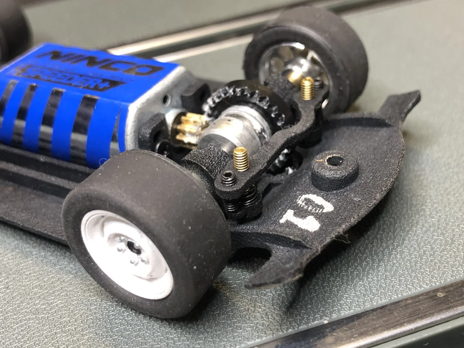 D9E57E21-0F85-4D91-8171-2A7FC265D0C6