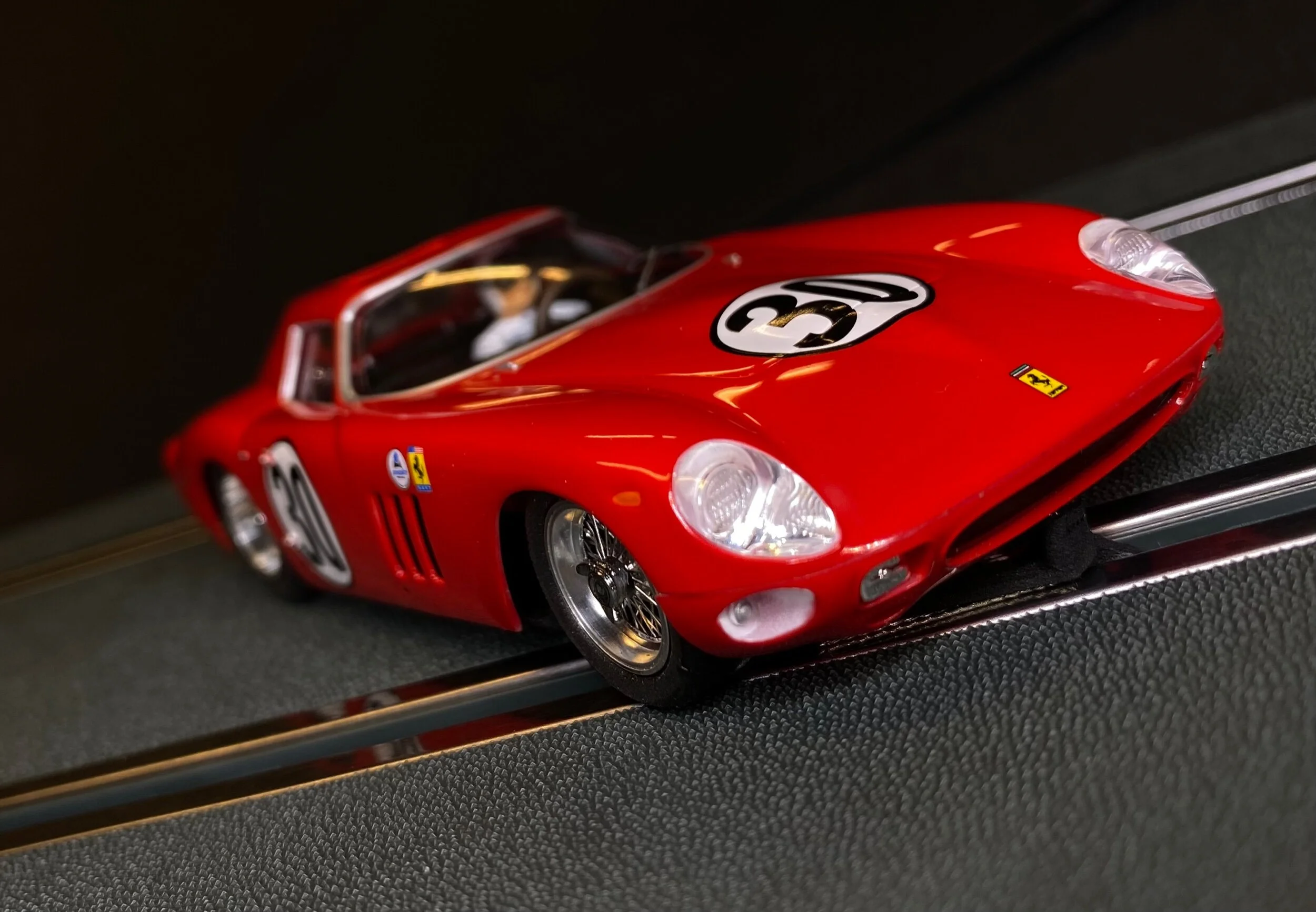 F00F3299-DD77-4F8B-8033-2D6696A3D647