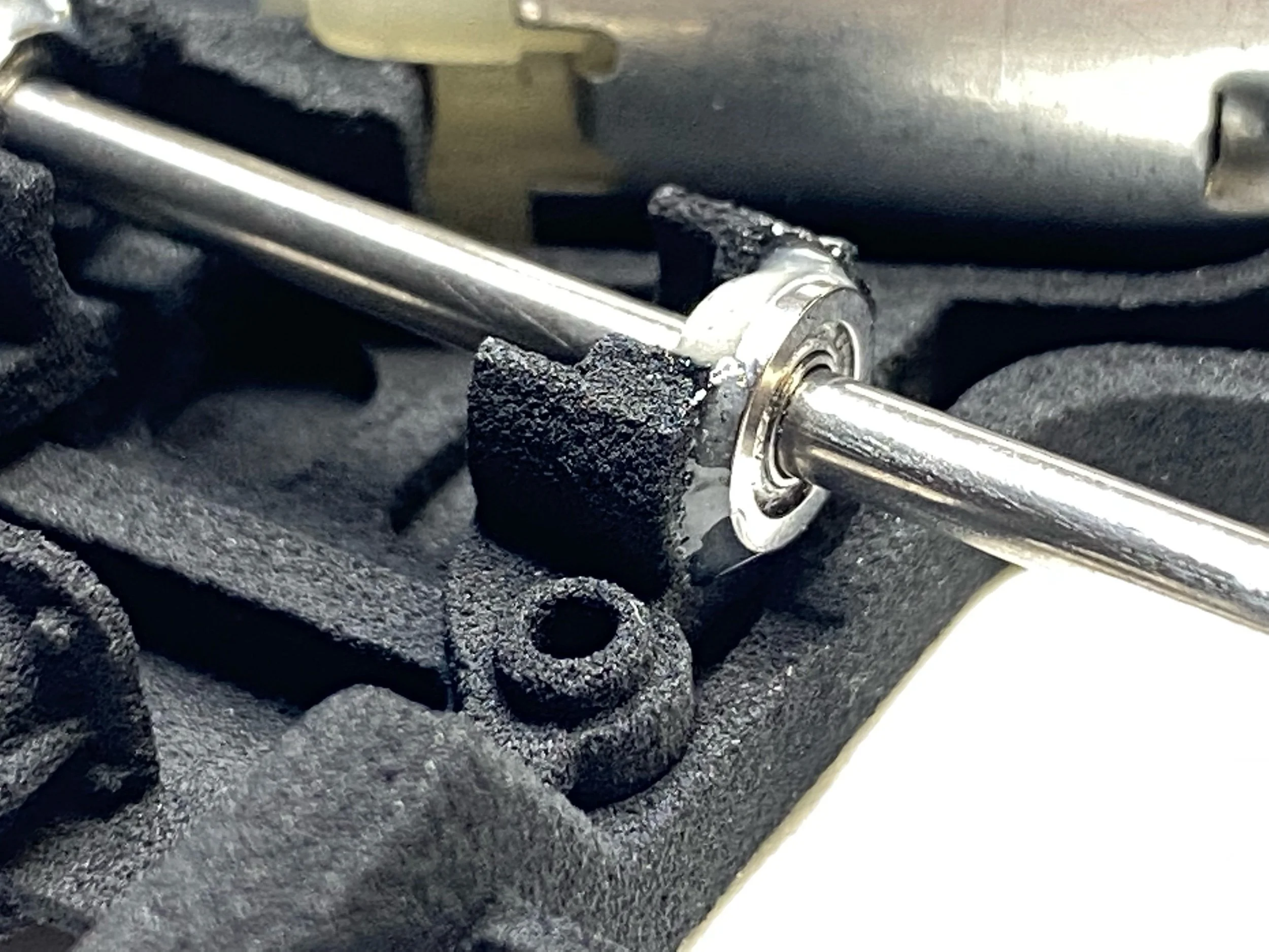 Bearings/ball bearings Assembly process