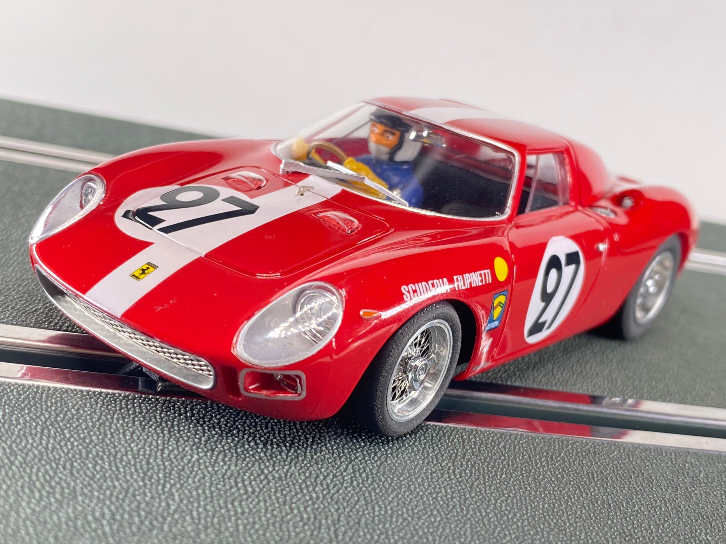 7A89A4A9-60D4-498B-B8F9-FA8589E50A1B