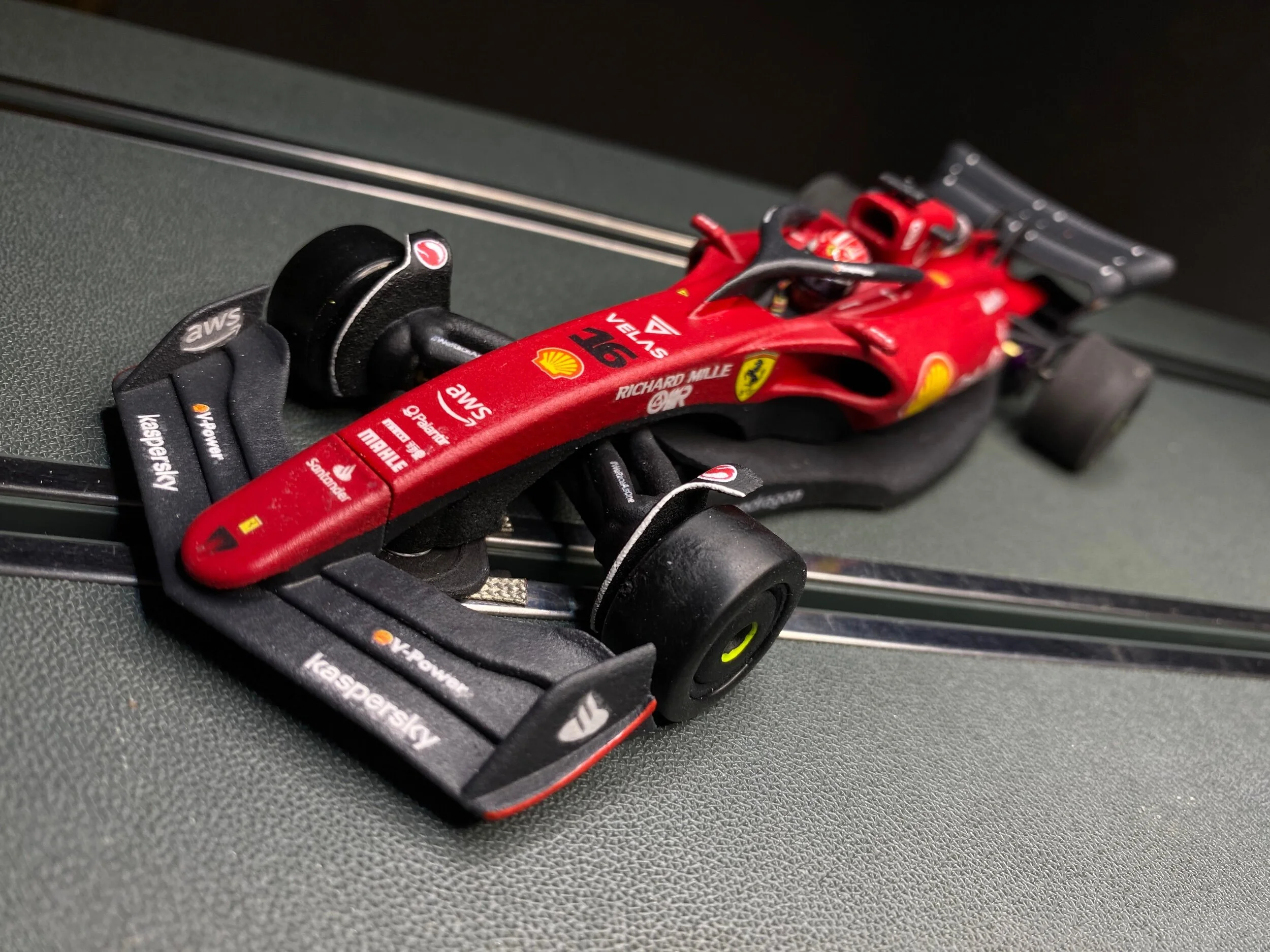 7EBCEFB0-5F4E-4681-8BD4-81A2DFE25923