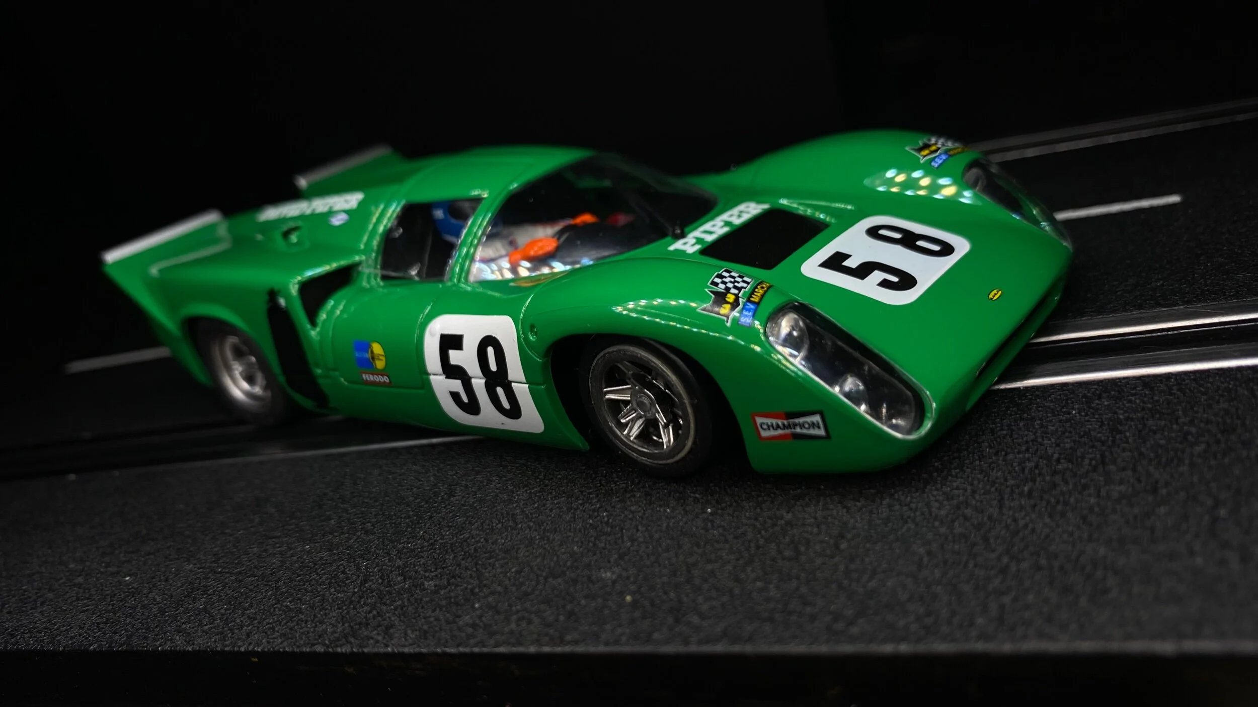 27228121-E82E-4988-9743-5D5247338E6C