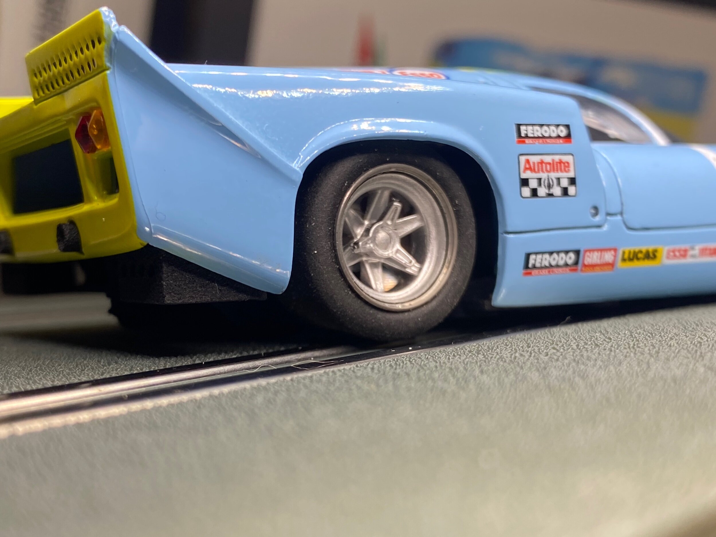 AEE9B336-EEAB-4619-BF7B-8D65A28A3E94