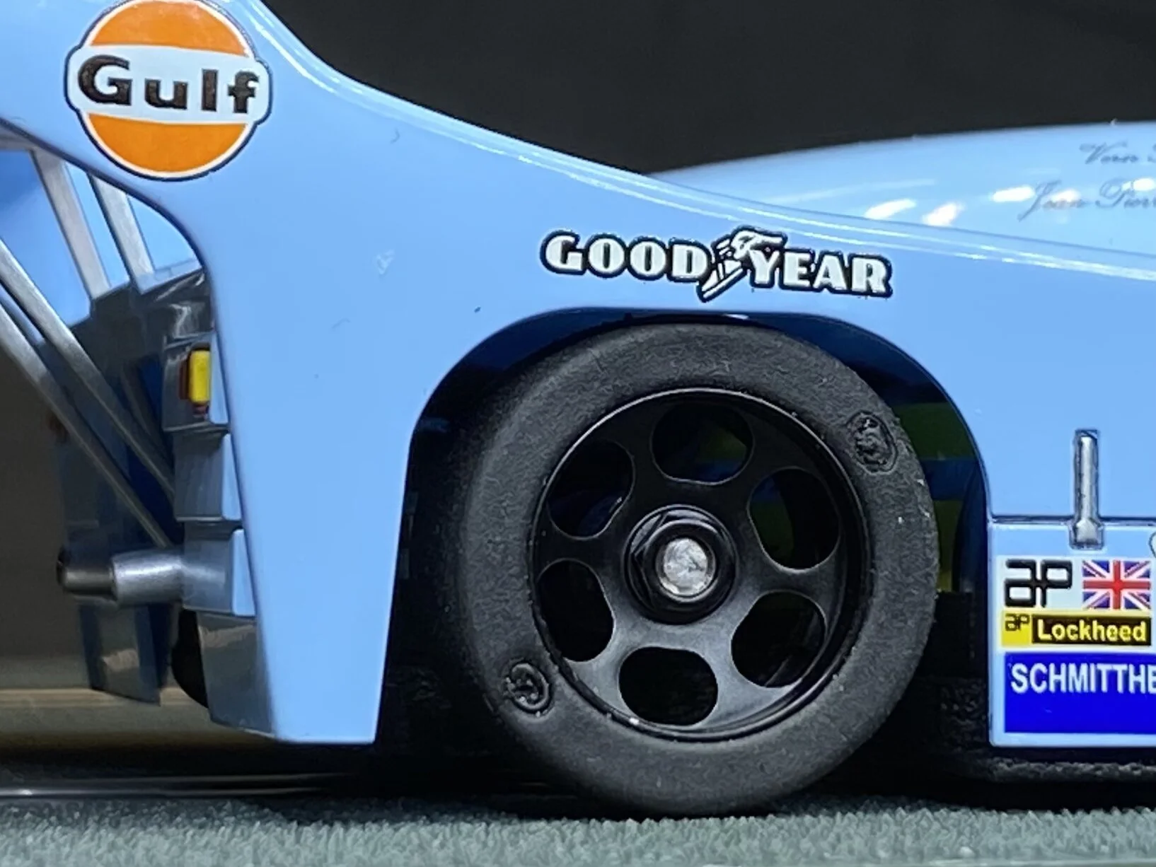 A915ABE4-486F-42FB-BD85-886C2B2D7AED