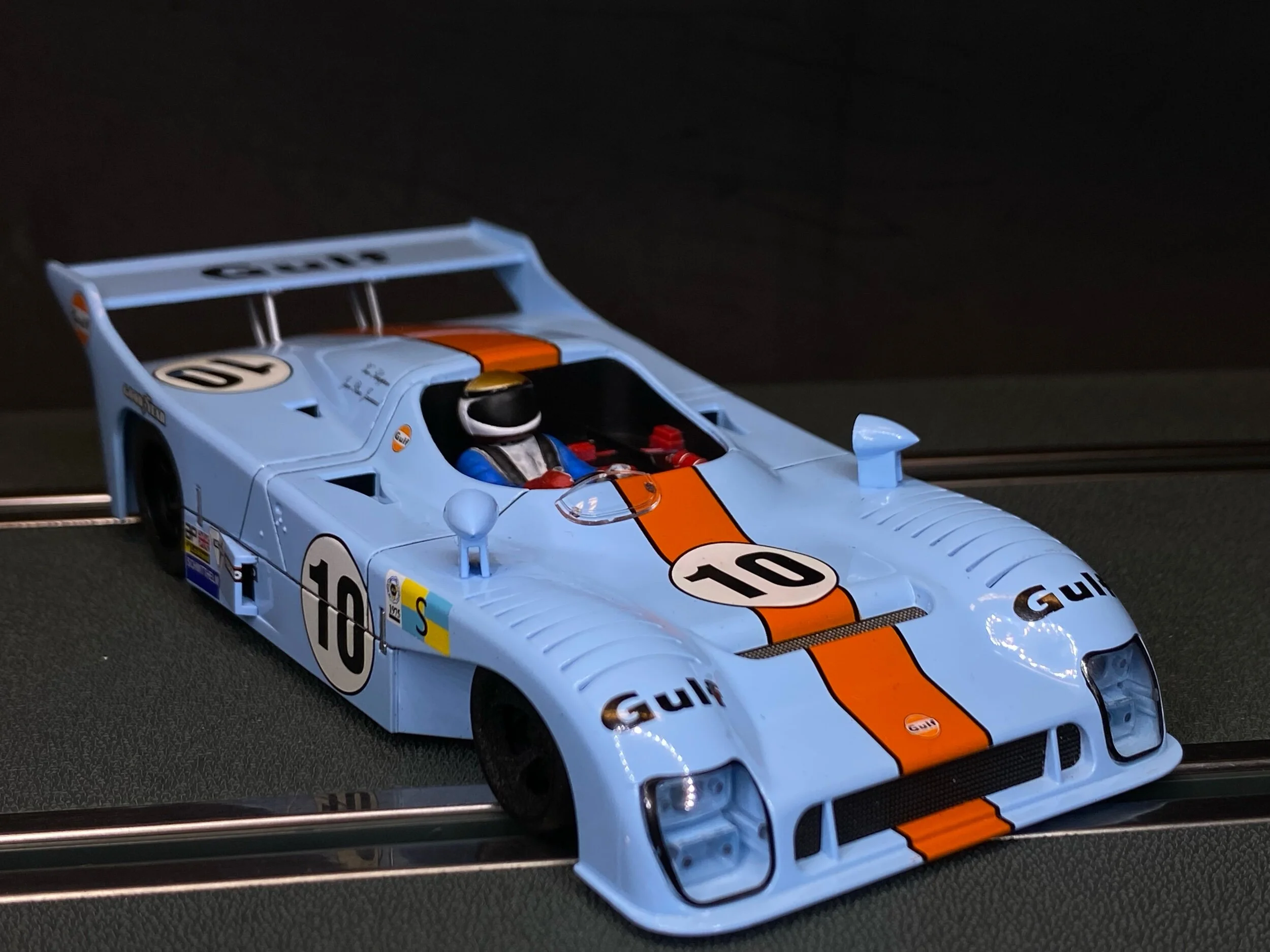 F56242B5-8499-4174-8725-1C714E11BBCC