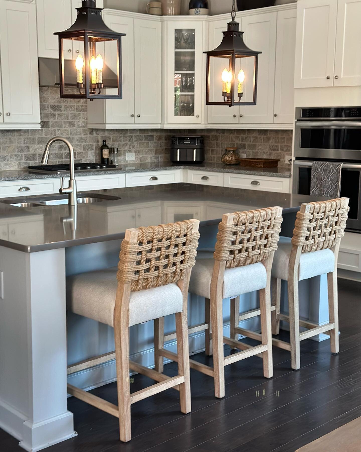Elevate your kitchen island with our new Maya counter stools. We give them 5⭐️&rsquo;s for their comfort, style, quality, &amp; durability. Loving the warmth and texture they bring to this beautiful kitchen!