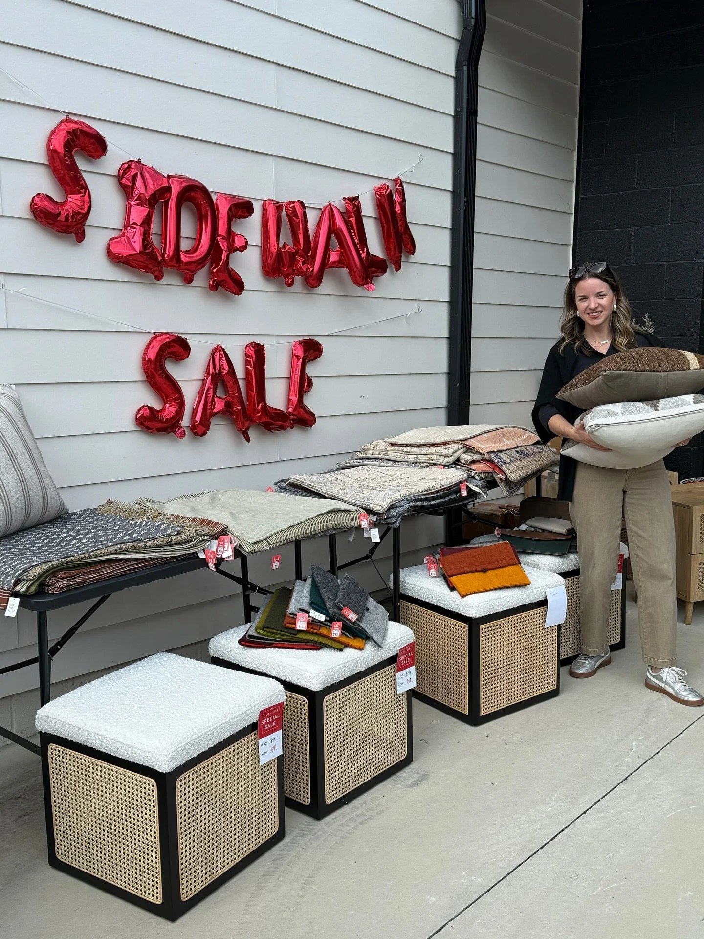 Still smiling after an incredible weekend! ❤️
Thank you to everyone who stopped by, sipped coffee, shopped, and celebrated big savings with us at our Fall Sidewalk Sale.
A special thanks to @bizzarecoffee for bringing the delicious specialty coffee