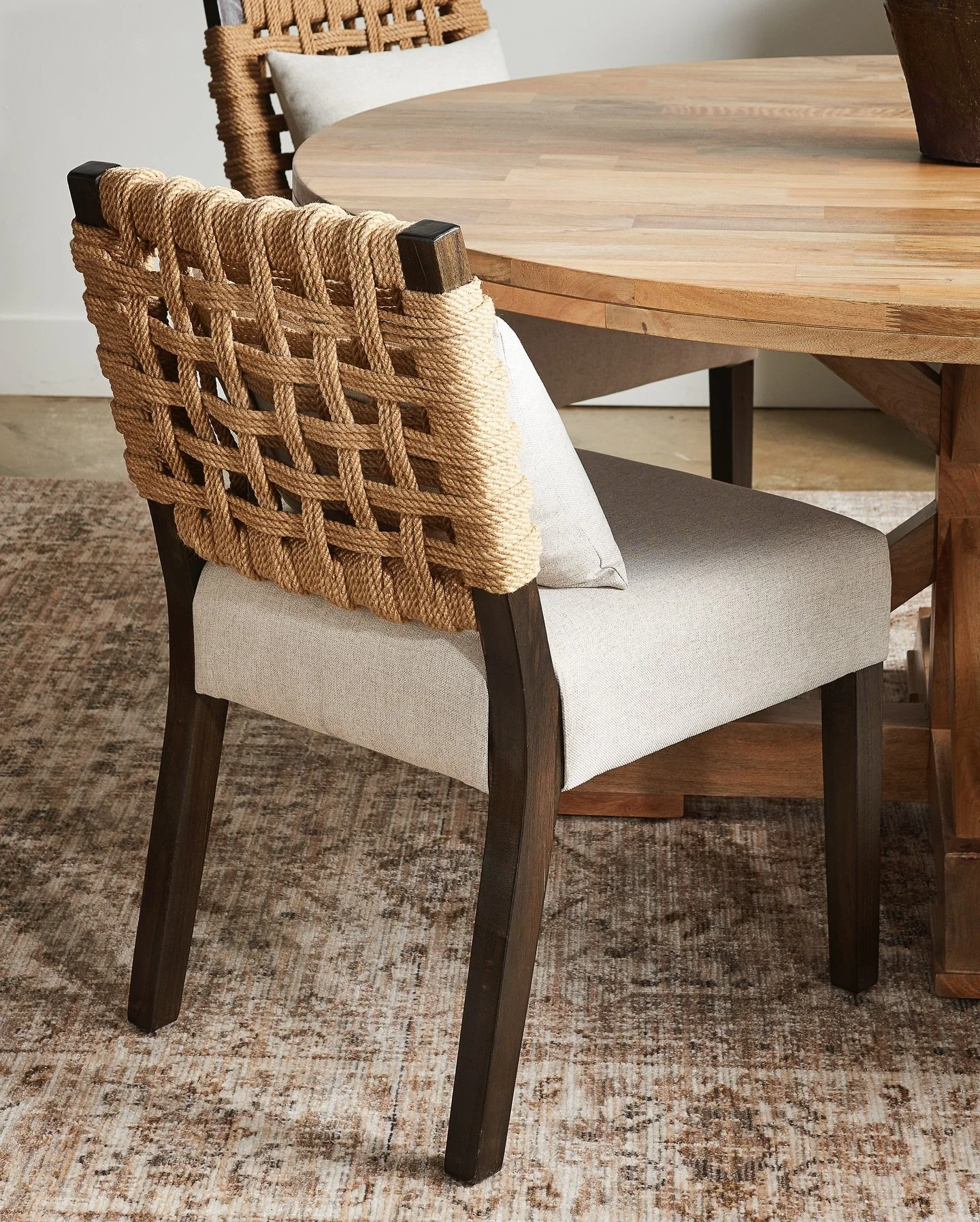Set the scene for effortless hosting with dining chairs that bring everyone together — in comfort and style.
From in-stock styles ready to take home to our custom American-made program with 12 fabric options and 2 leg finishes, you can design