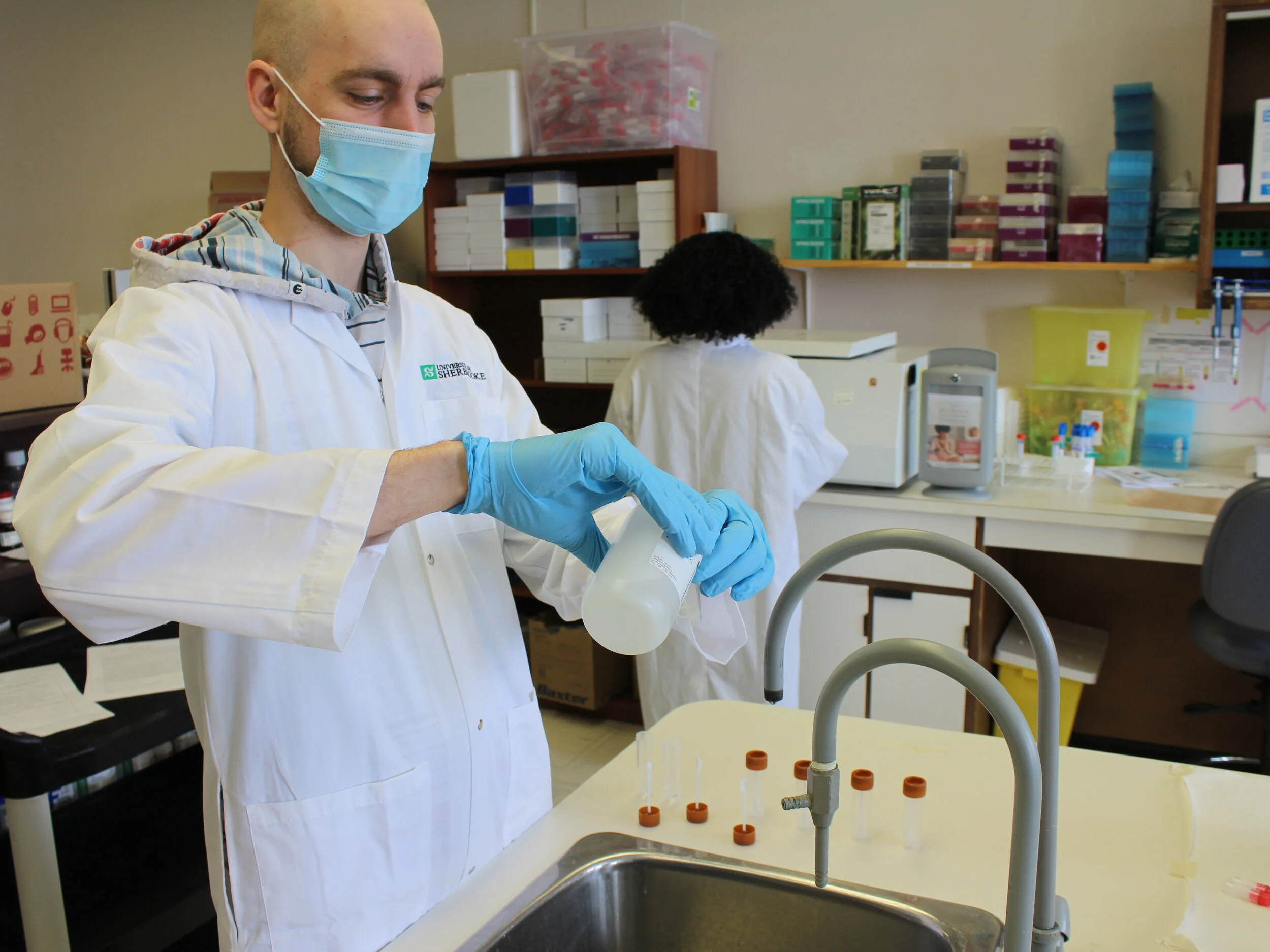 Nicolas, étudiant-stagiaire en biochimie
