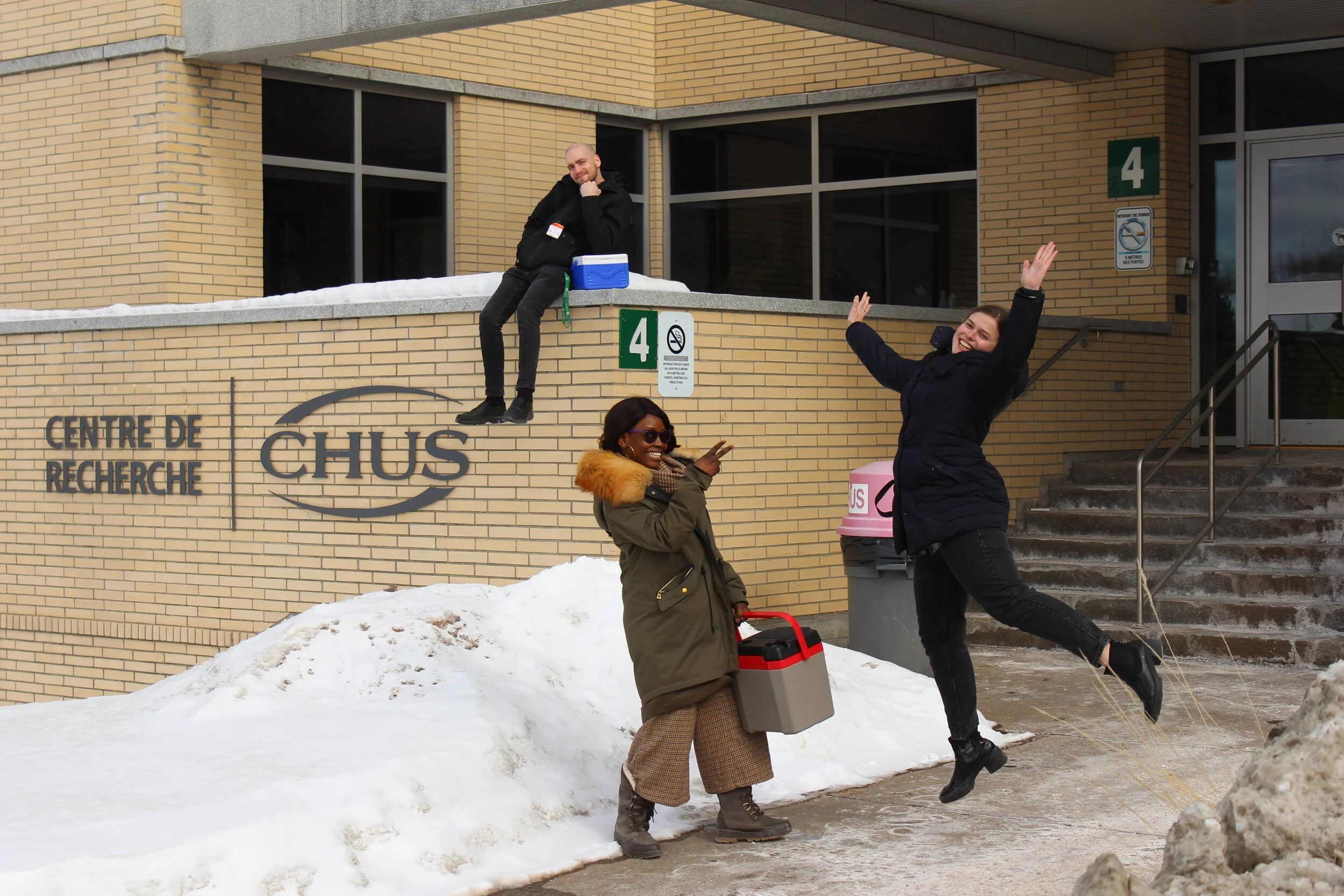 Les stagiaires heureux de la récolte d'échantillons