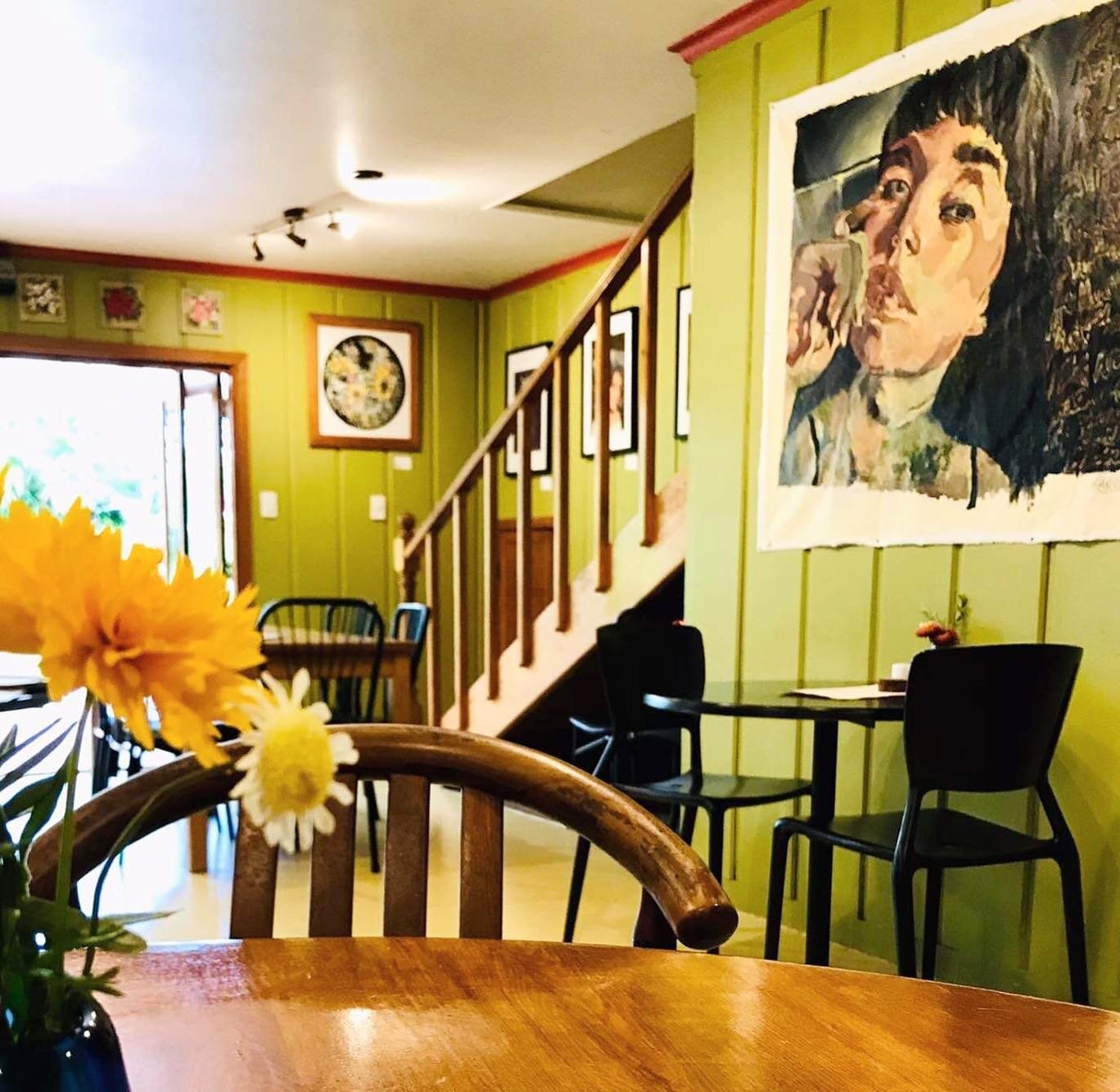 Over at @eggsentric is a whole bunch of art worth checking out! 
Go boots it over to Flaxmill Bay for a gander this weekend 😍 &hellip;Oooo and a pie

#nzmusicreference #whogetsit #commentifyouknow