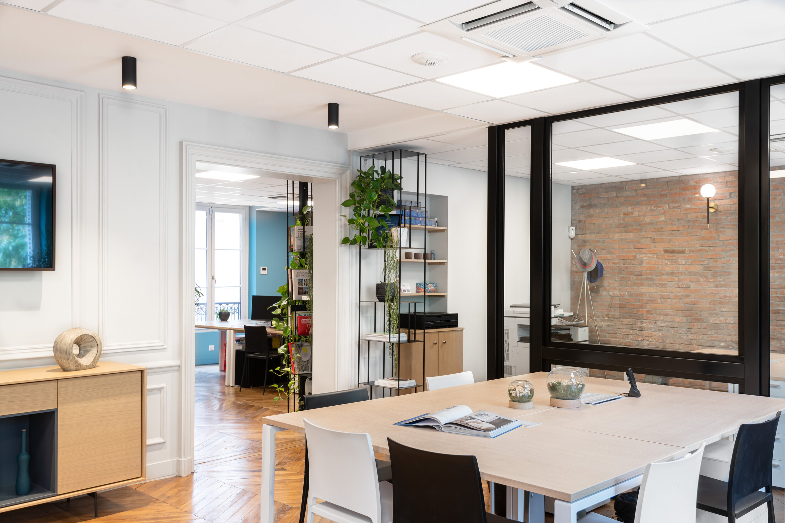 architecte intérieur bureaux paris haussmannien verrière