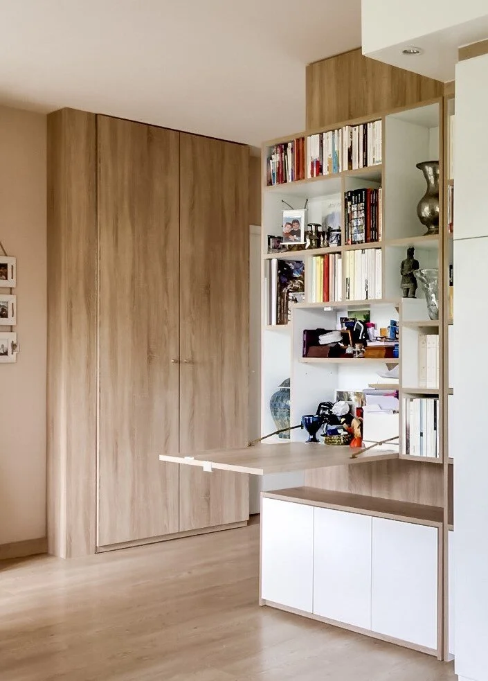 architecte intérieur-paris-décoration-mobilier sur mesure-bibliothèque coulissante-modulable-coin bureau.jpg