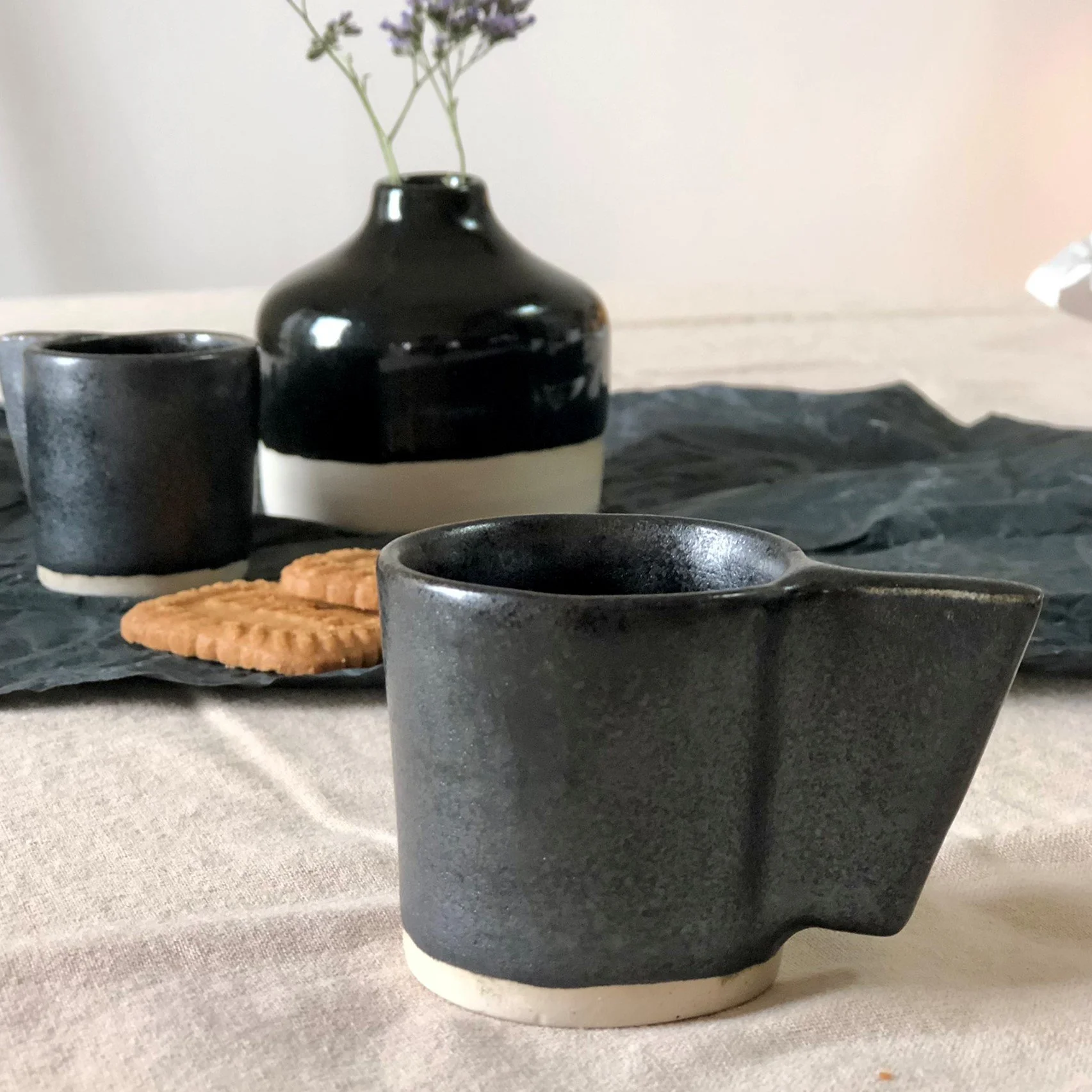 tasse NOZ céramique noir mat artisanat KATBEY LTD.jpg