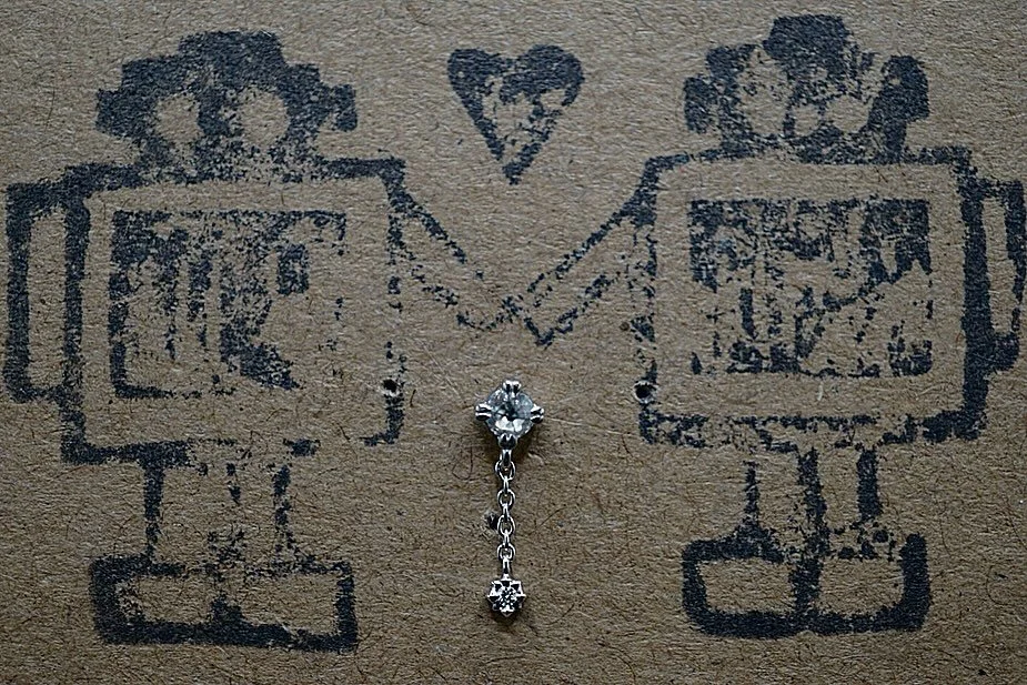 We got more threadless ends from @tetherjewelry! First post of a small series I&rsquo;ll be putting out throughout this week to feature all our new solid Gold goodies!  First up: Divine with genuine Diamonds set in White Gold with a pair of Eleni als